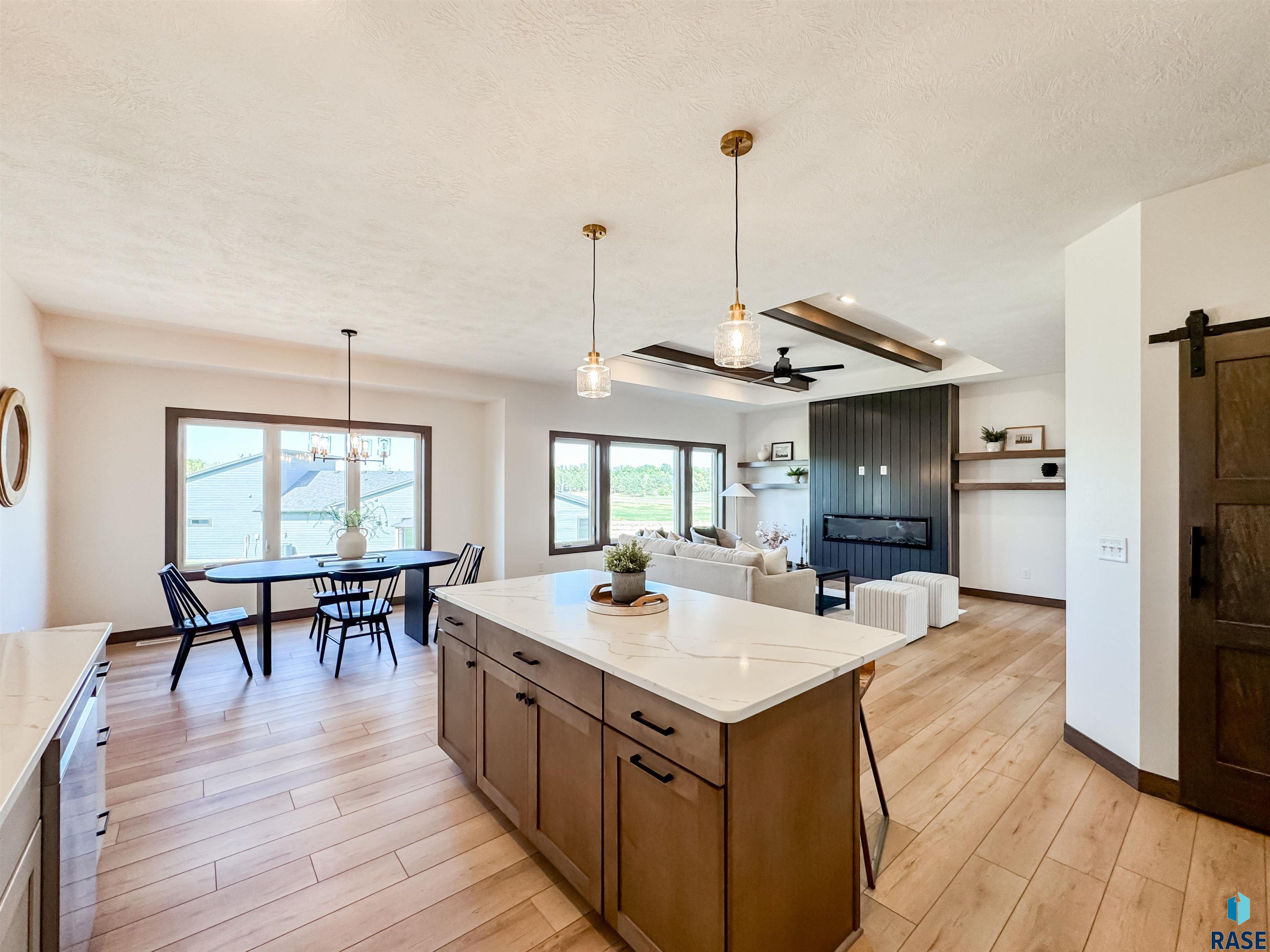 8316 E Sheridan Cir