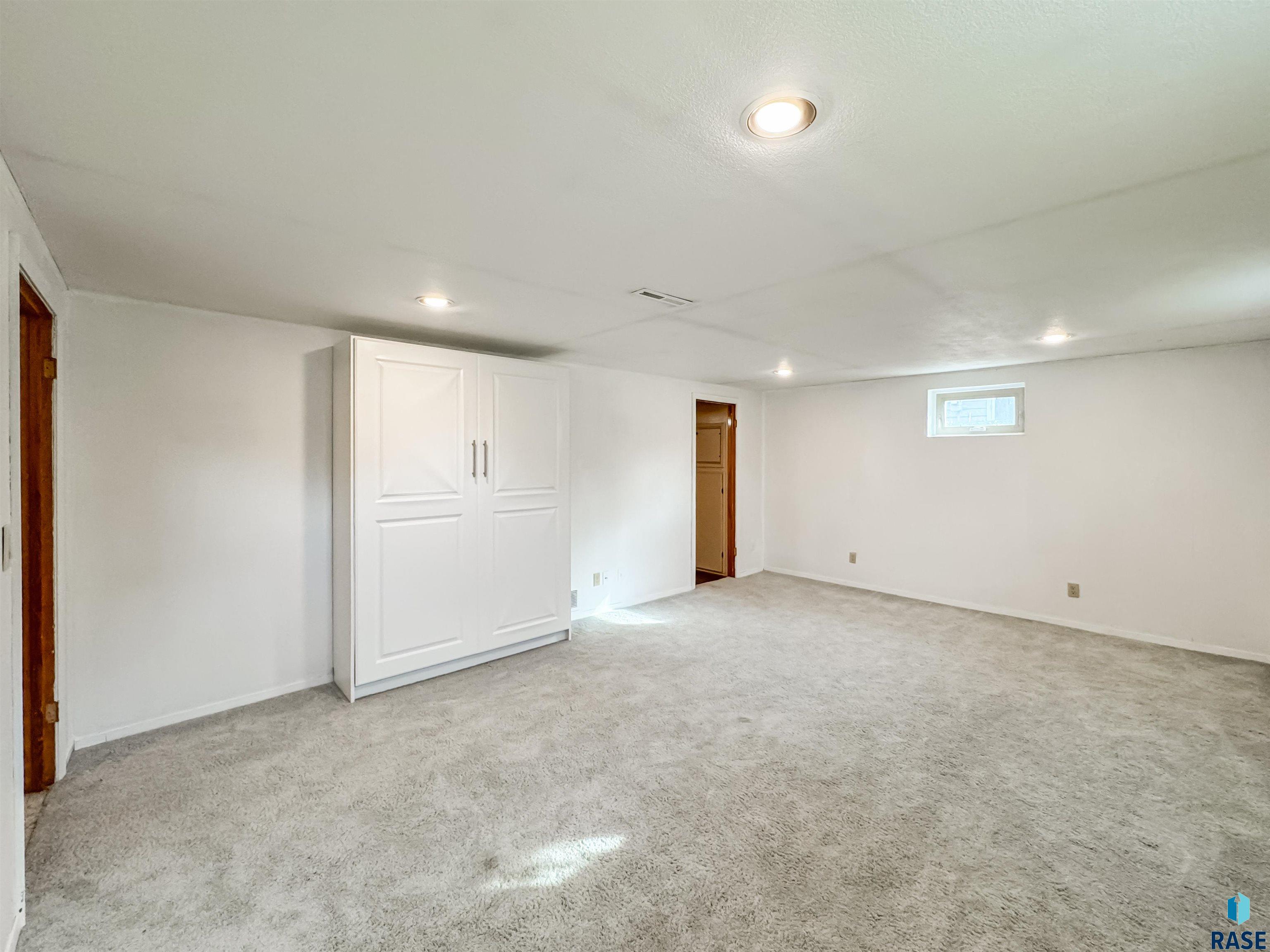 300 S 7th Ave