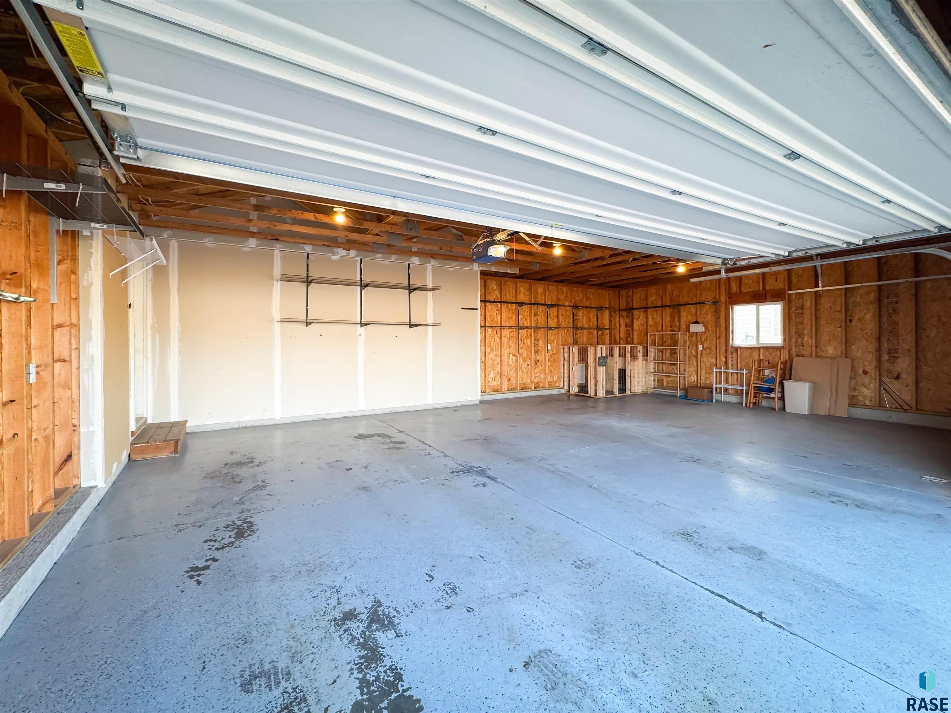 1007 Honeysuckle Dr
