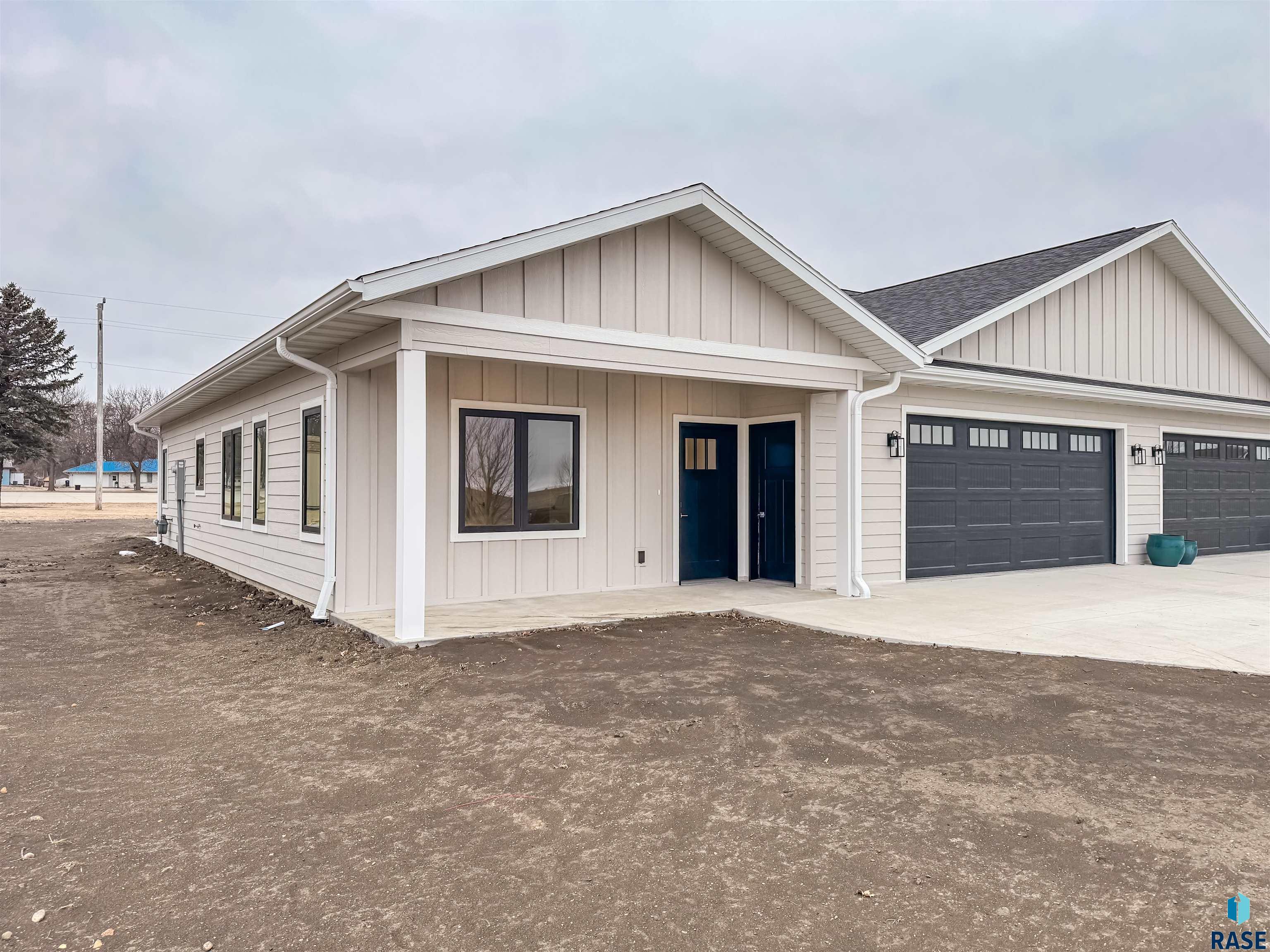 303 Rebecca Ln