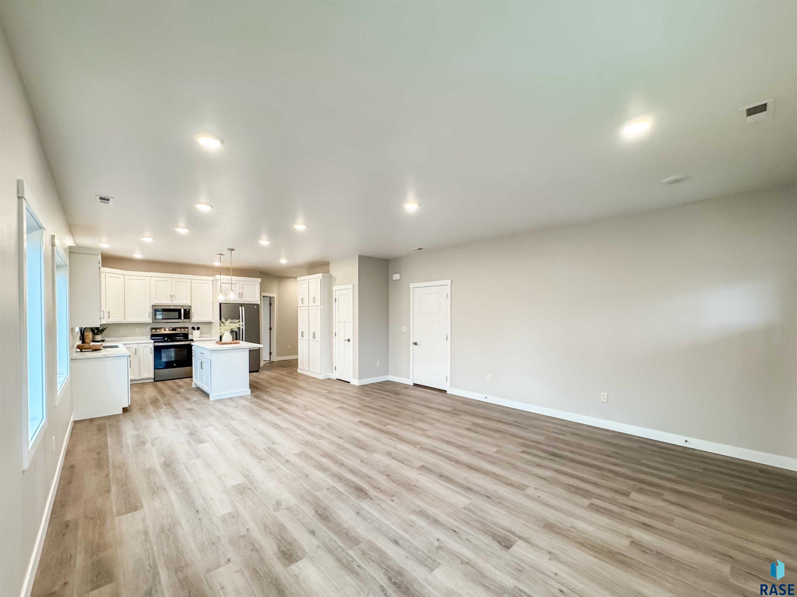 303 Rebecca Ln
