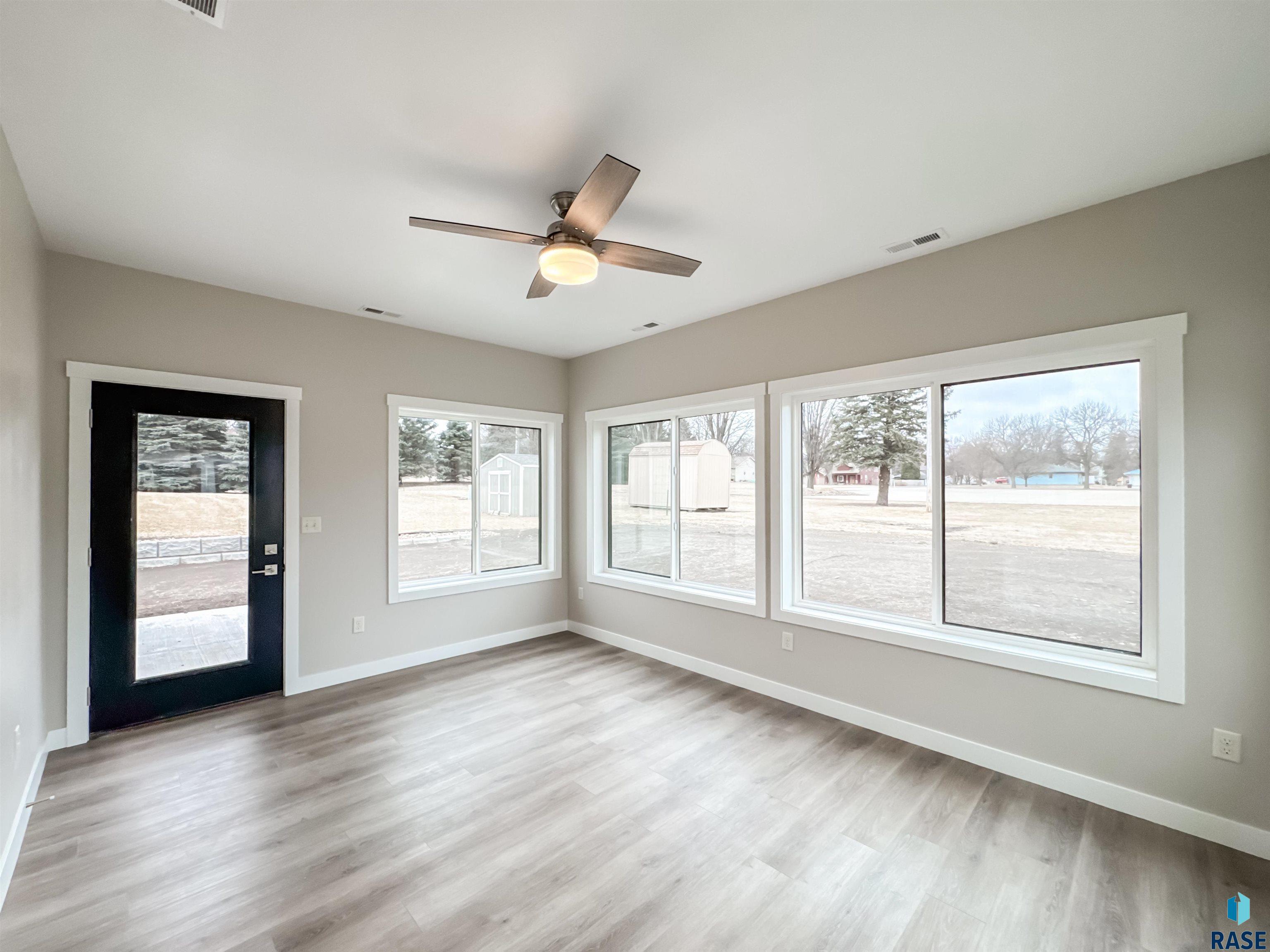 303 Rebecca Ln