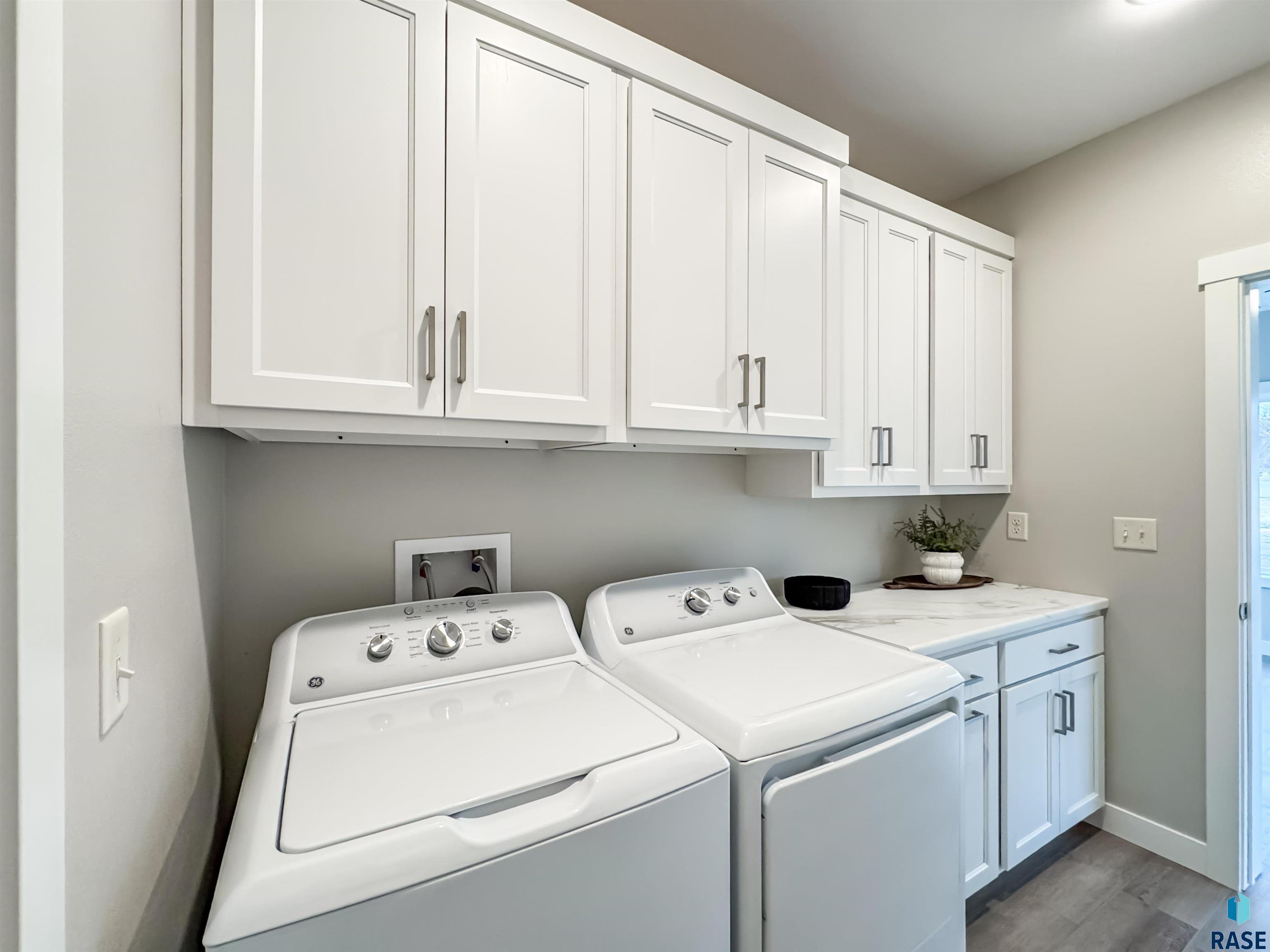 303 Rebecca Ln