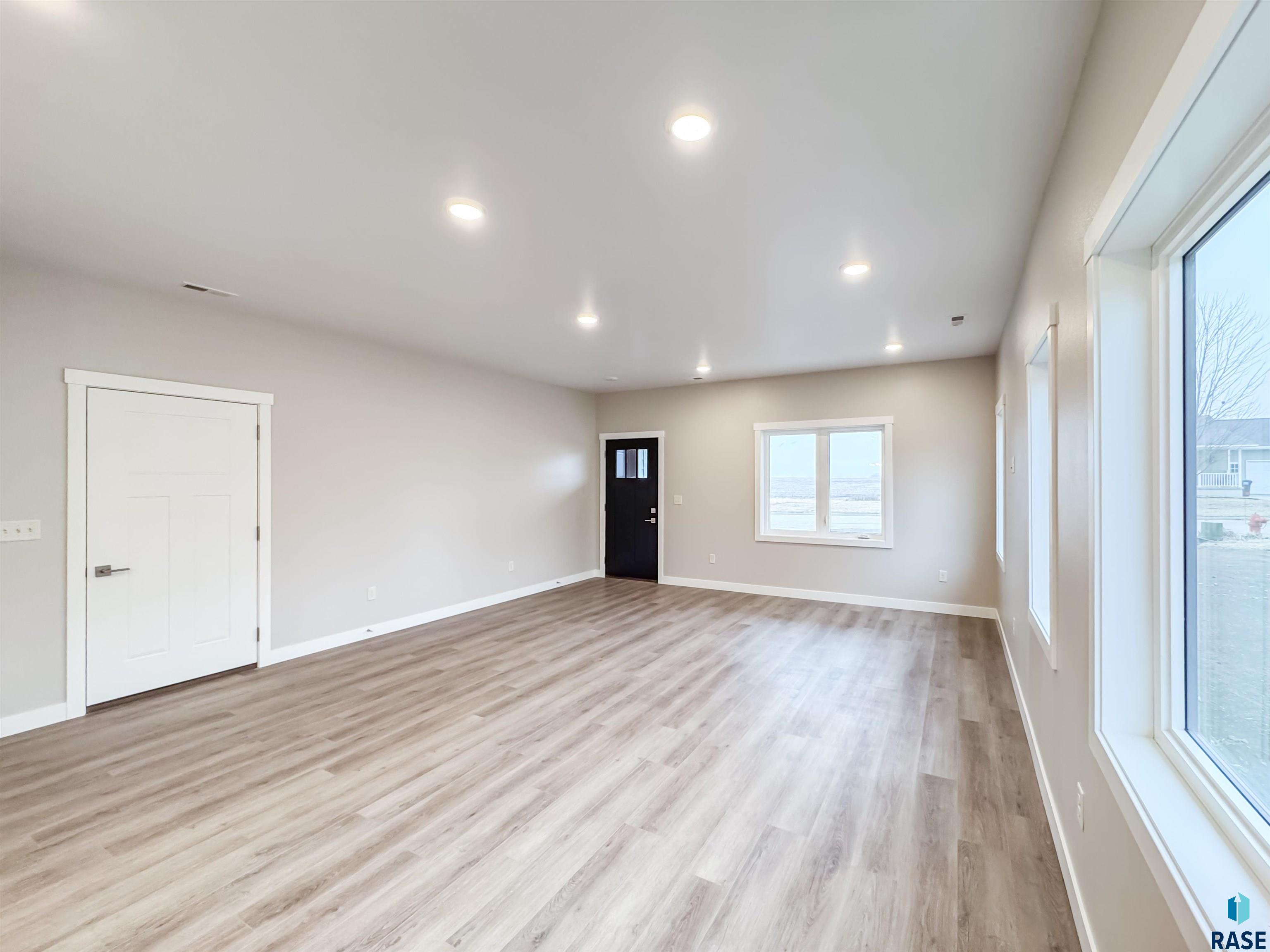 303 Rebecca Ln