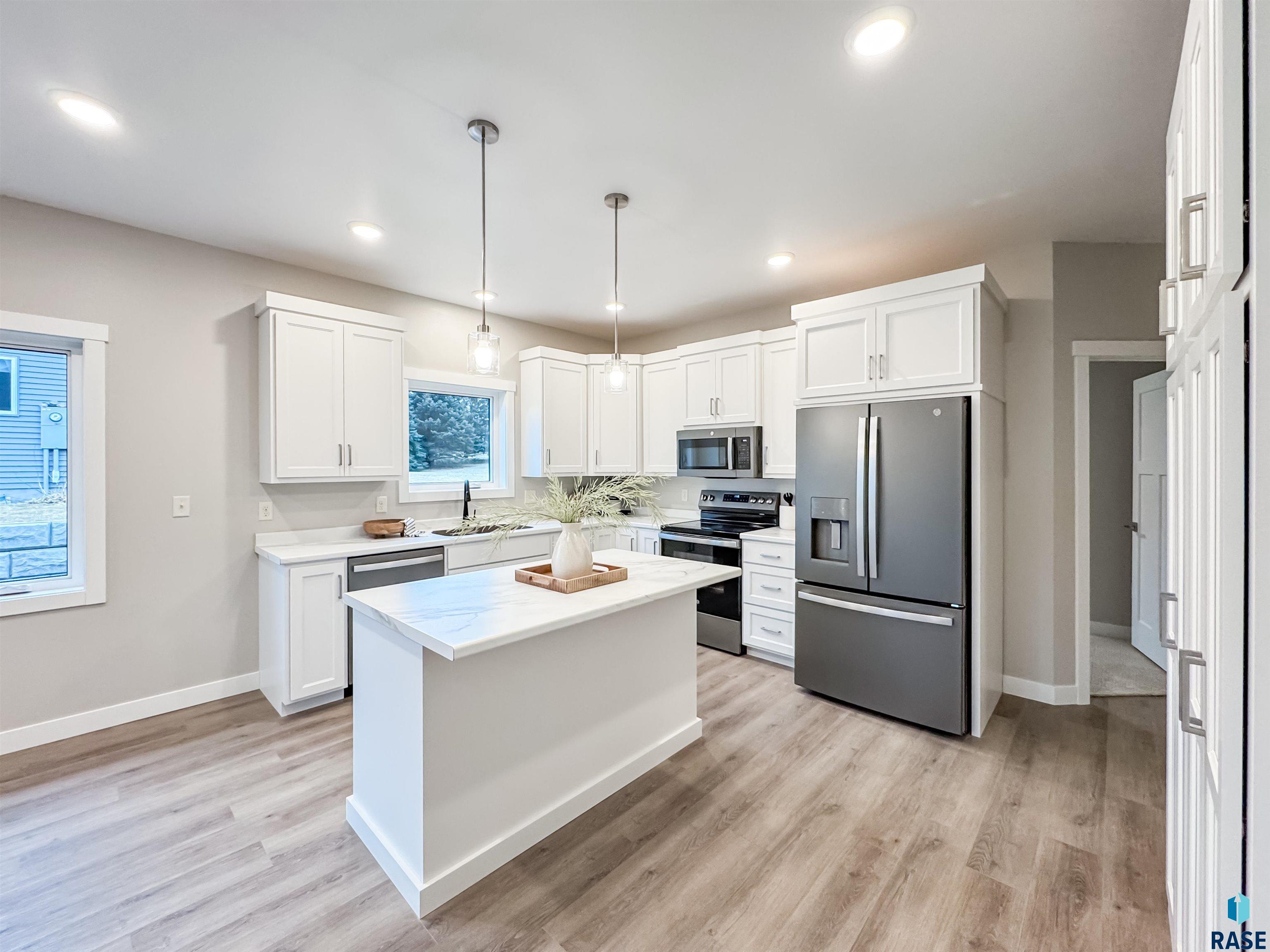 303 Rebecca Ln