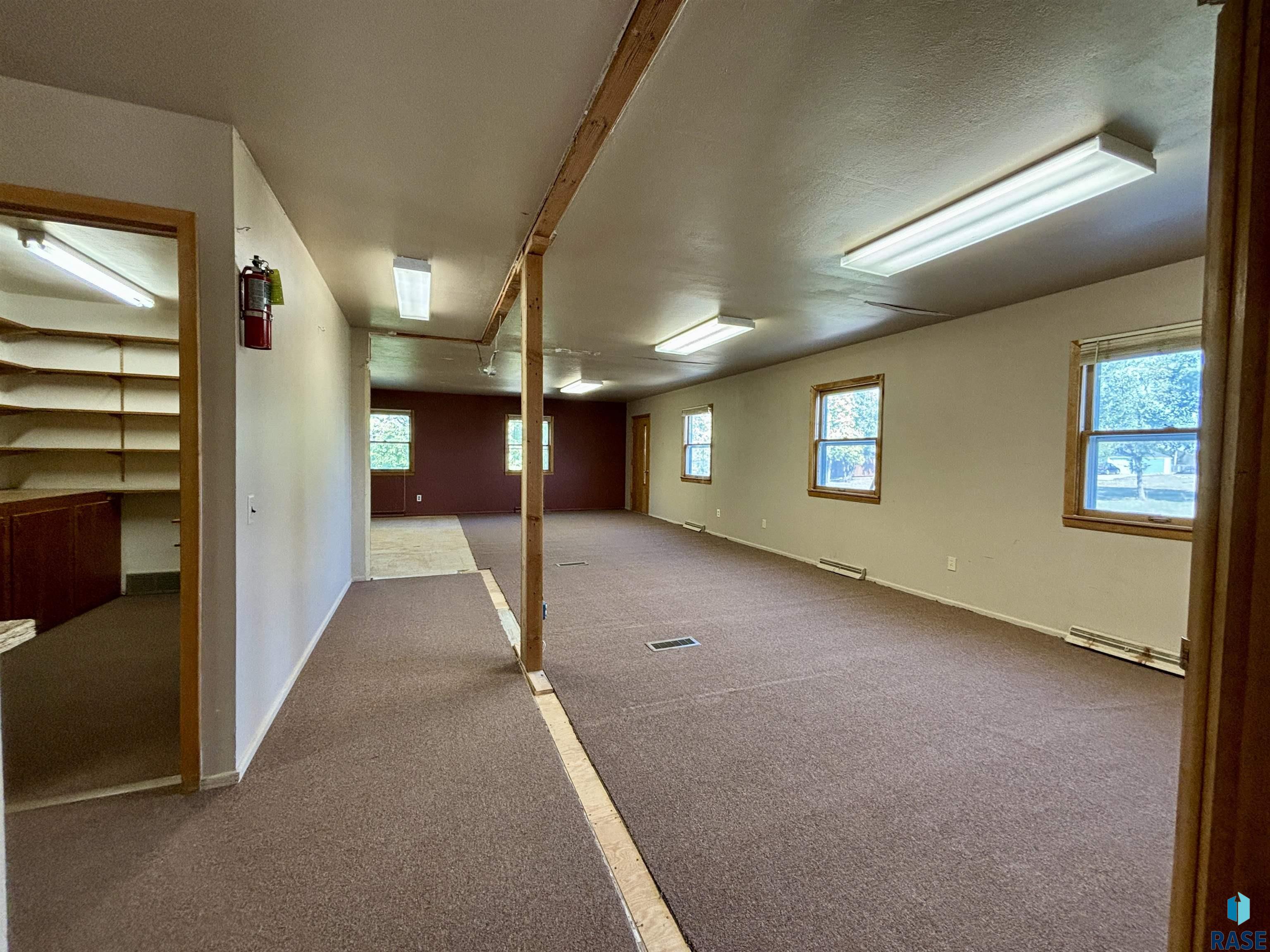 308 N Commercial Ave