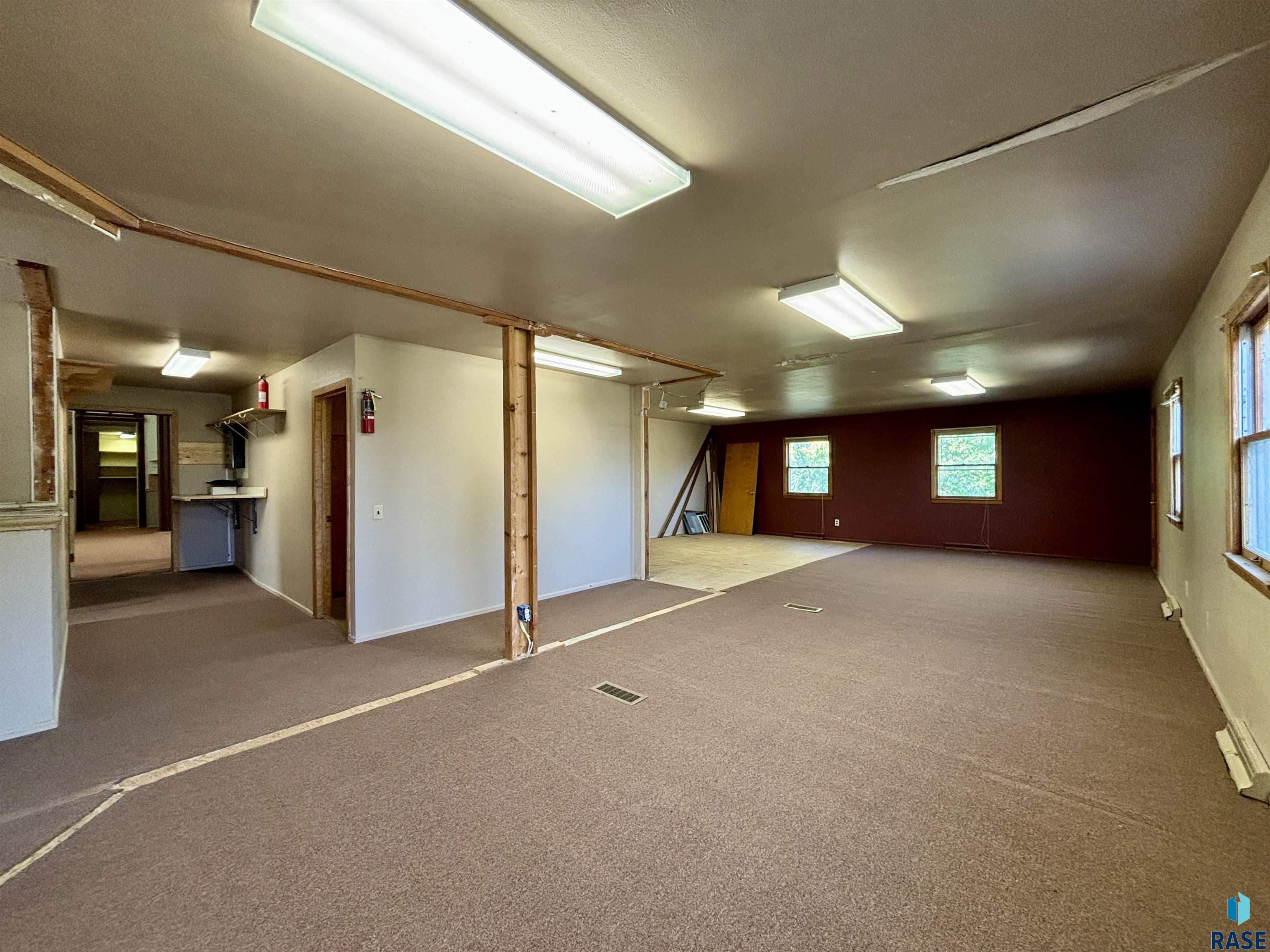 308 N Commercial Ave