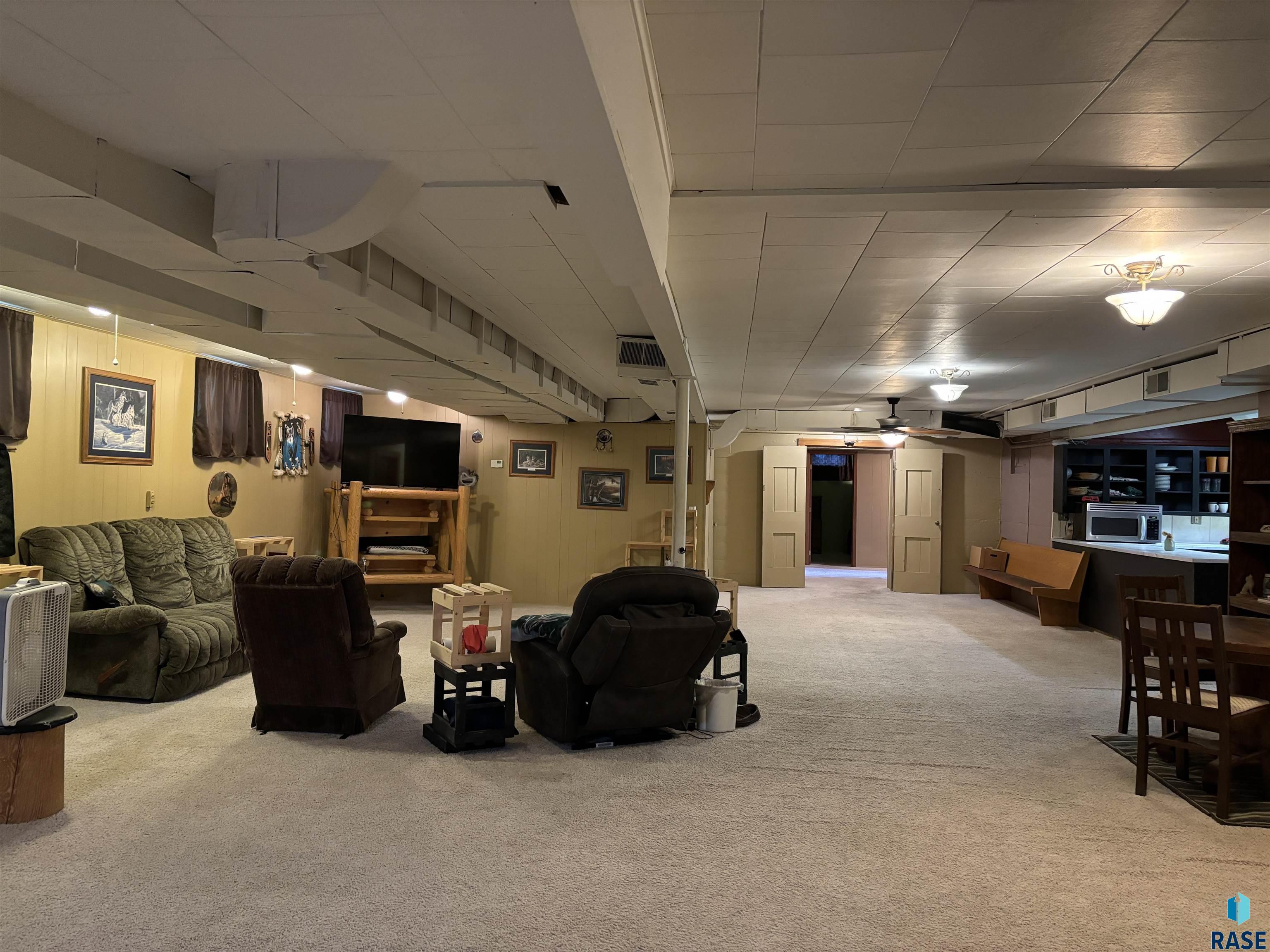 308 N Commercial Ave