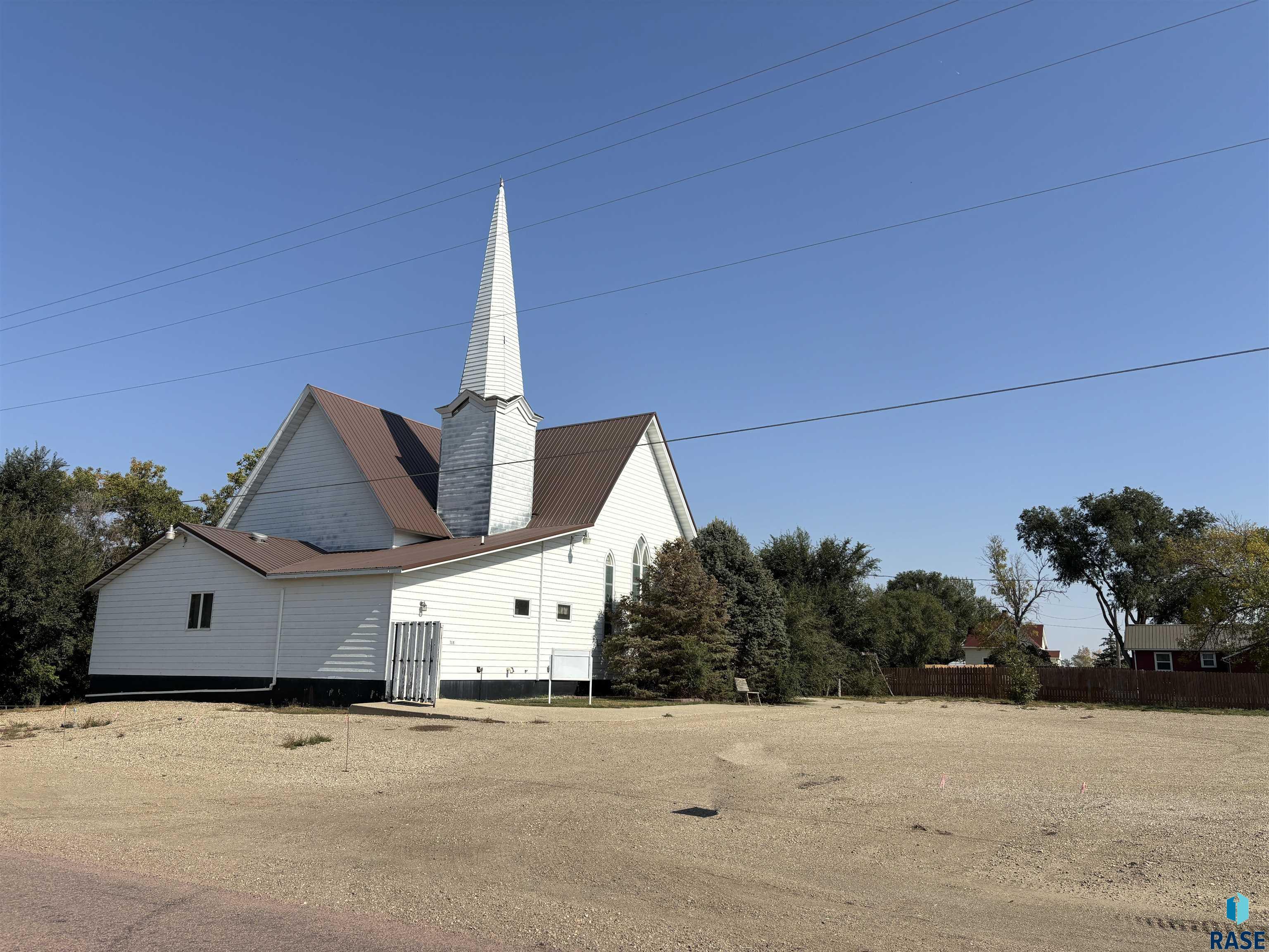 308 N Commercial Ave