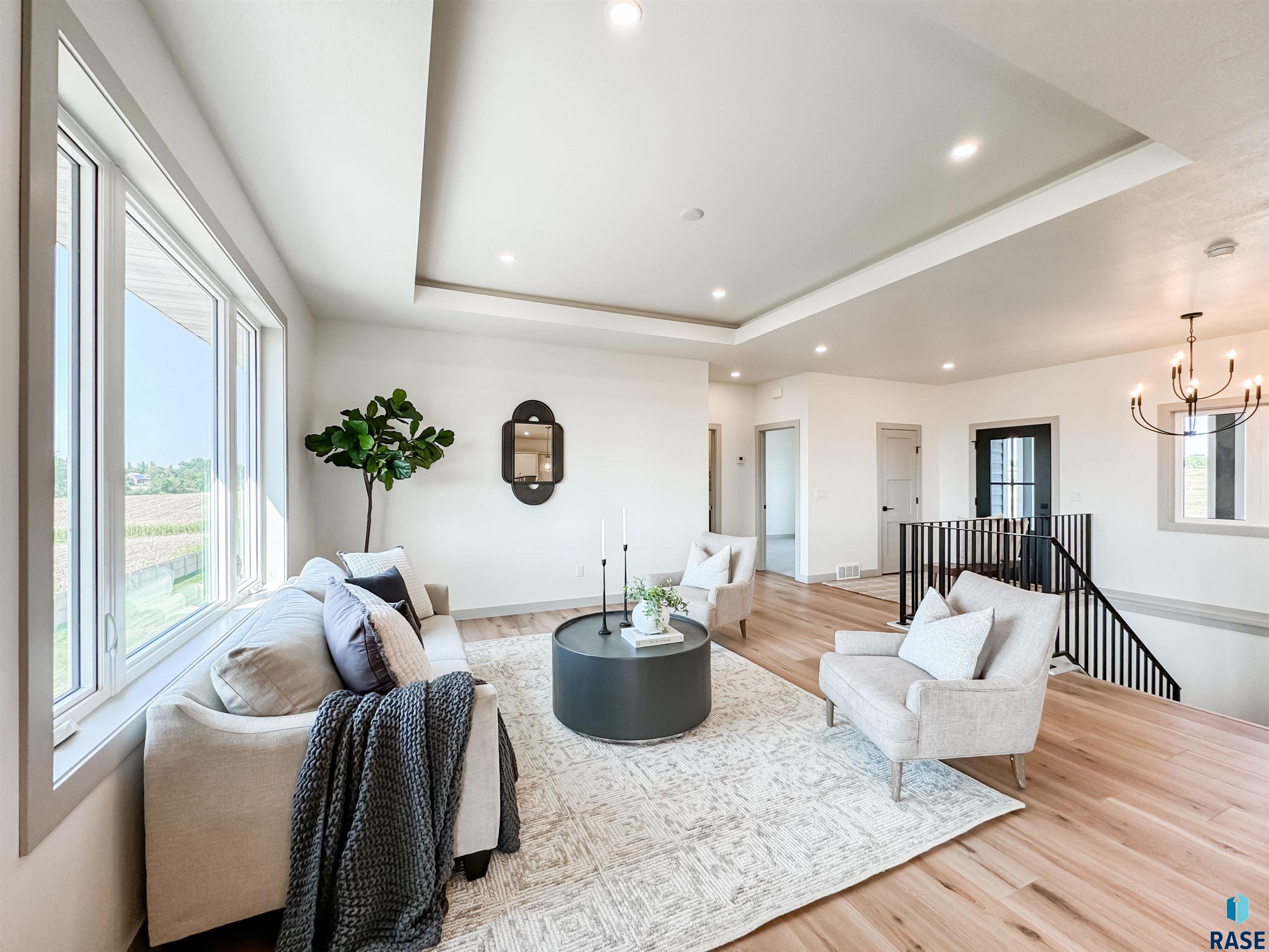 205 W Willow Trl