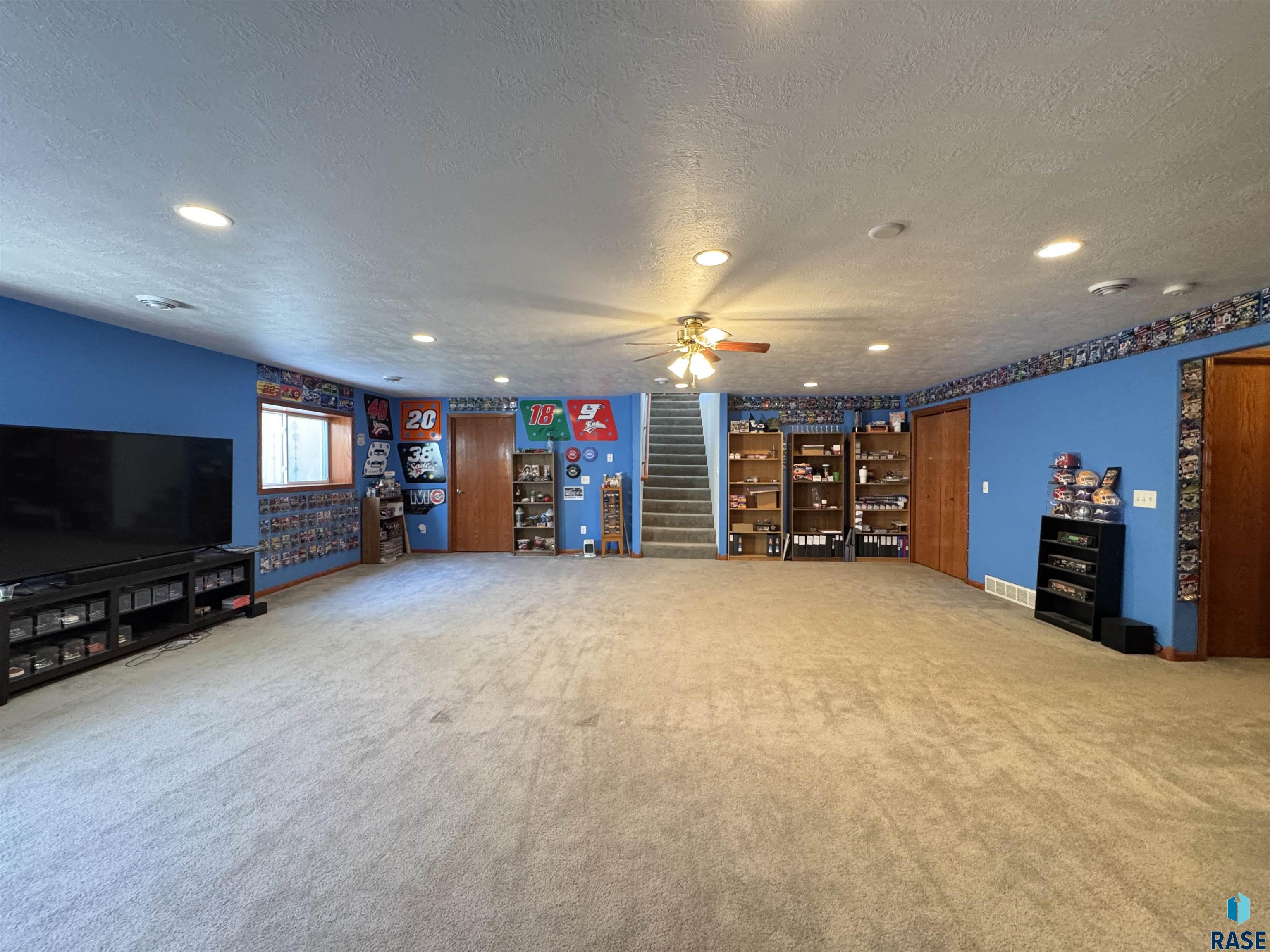 1120 N Mary Ave