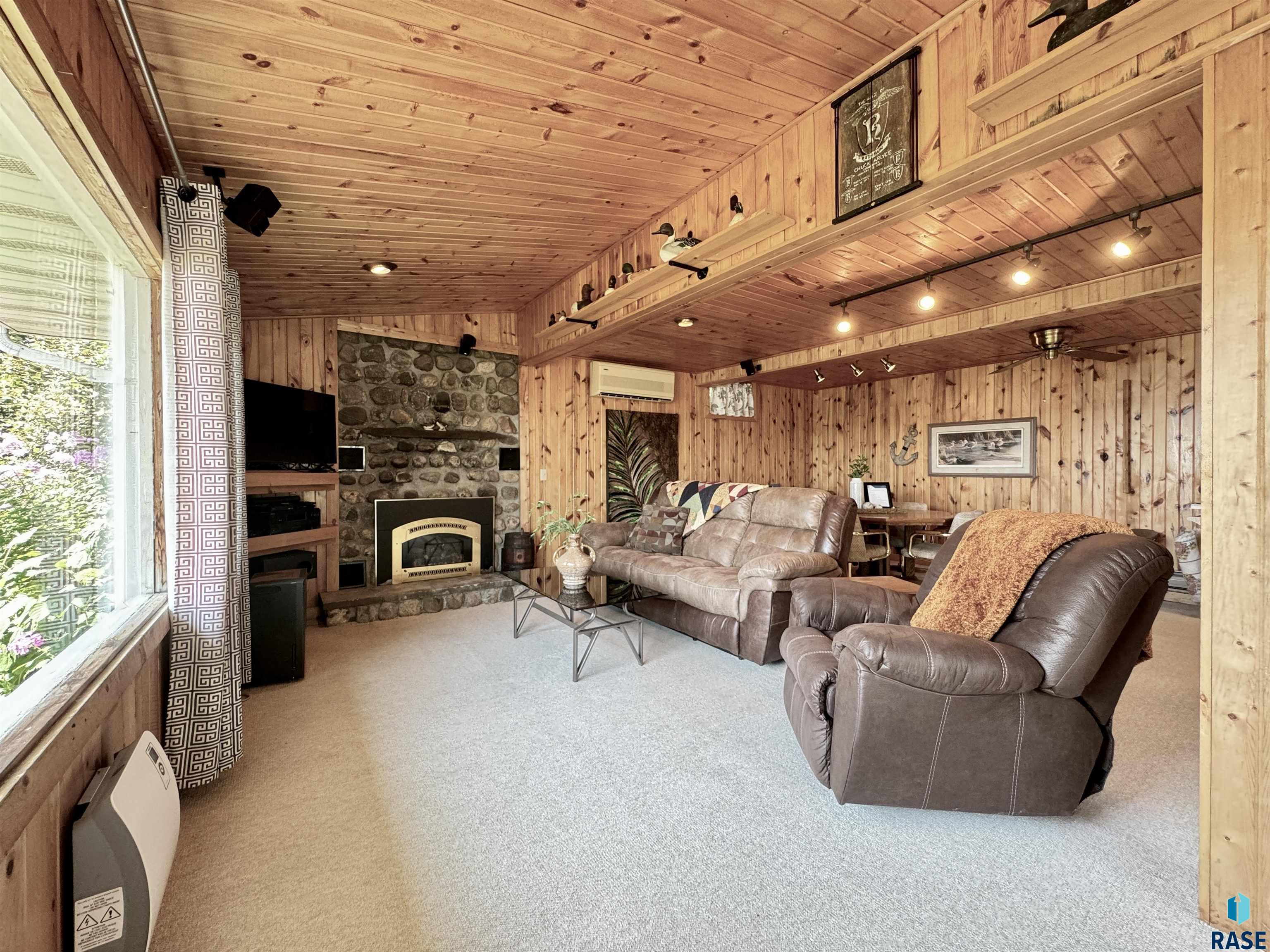 1043 Y Camp Rd