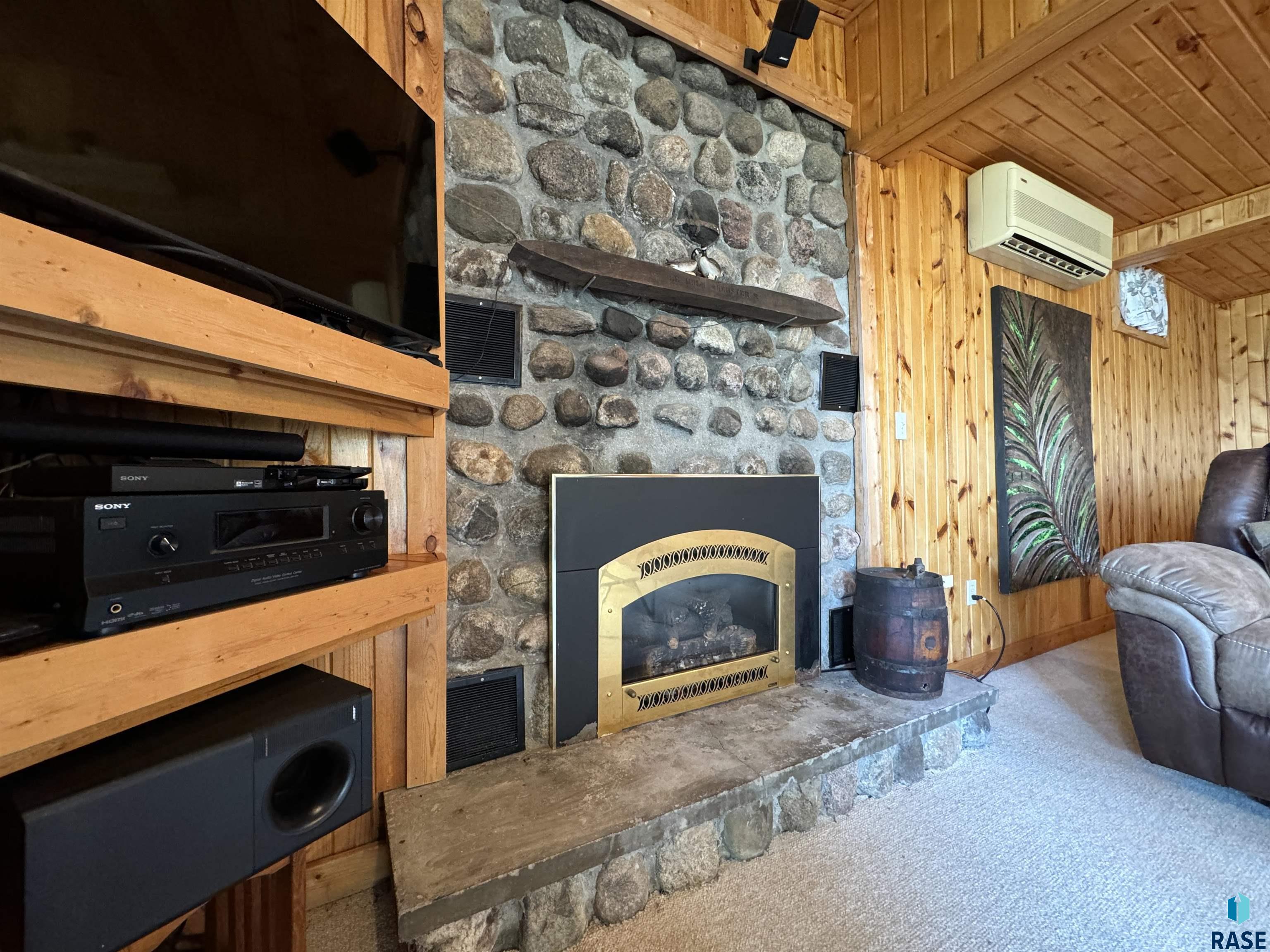 1043 Y Camp Rd