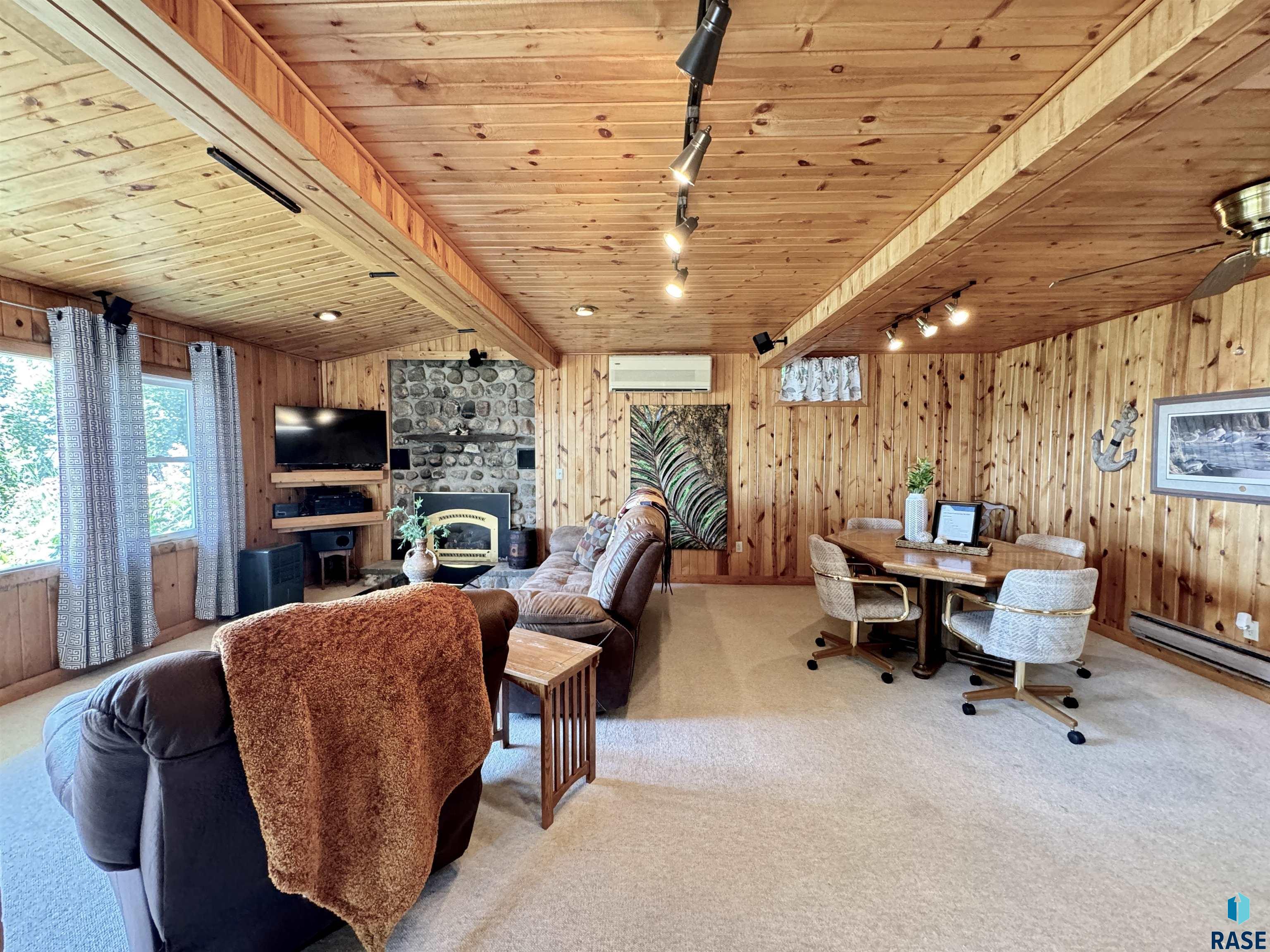 1043 Y Camp Rd