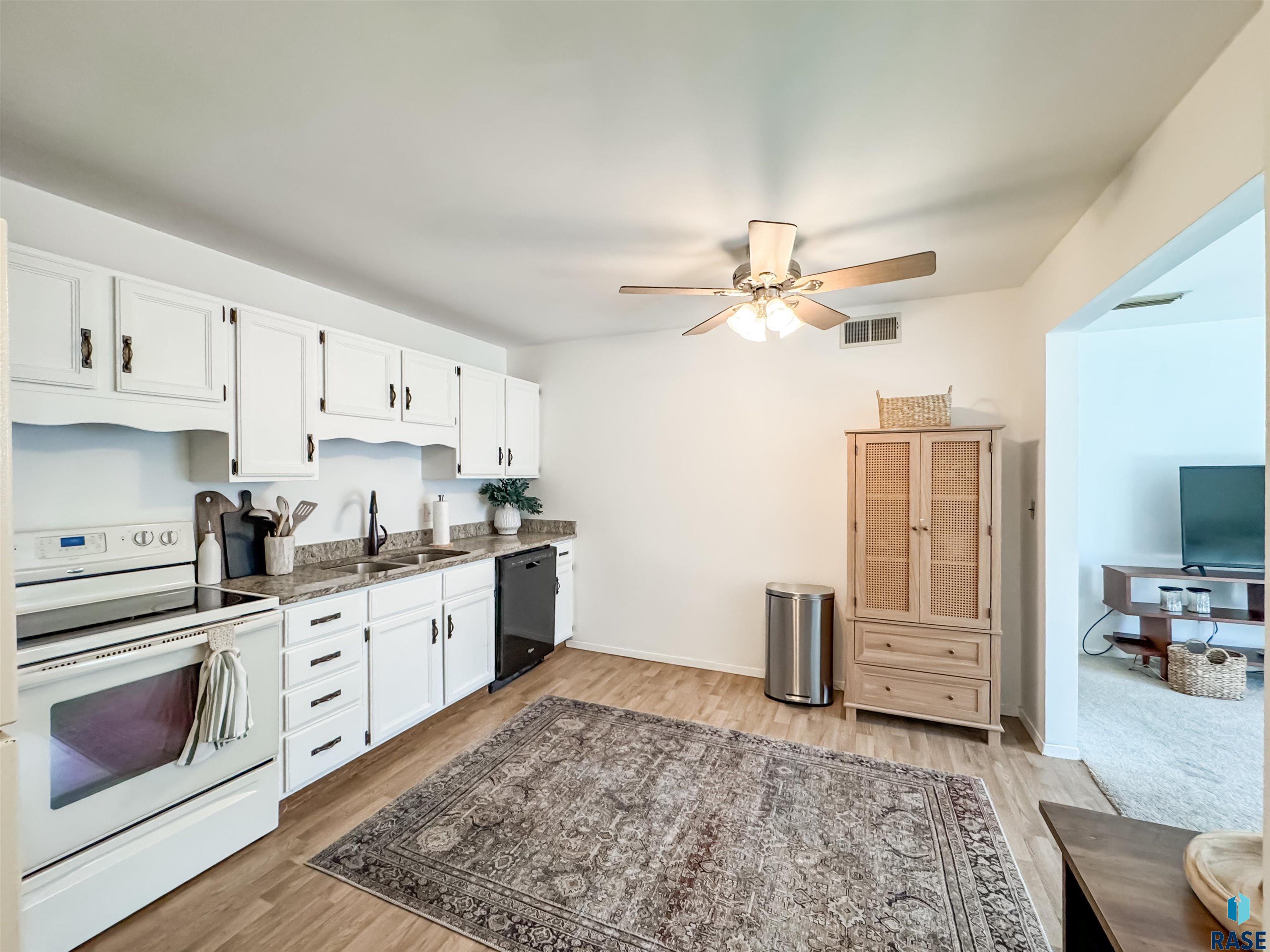 3608 S Gateway Blvd 304