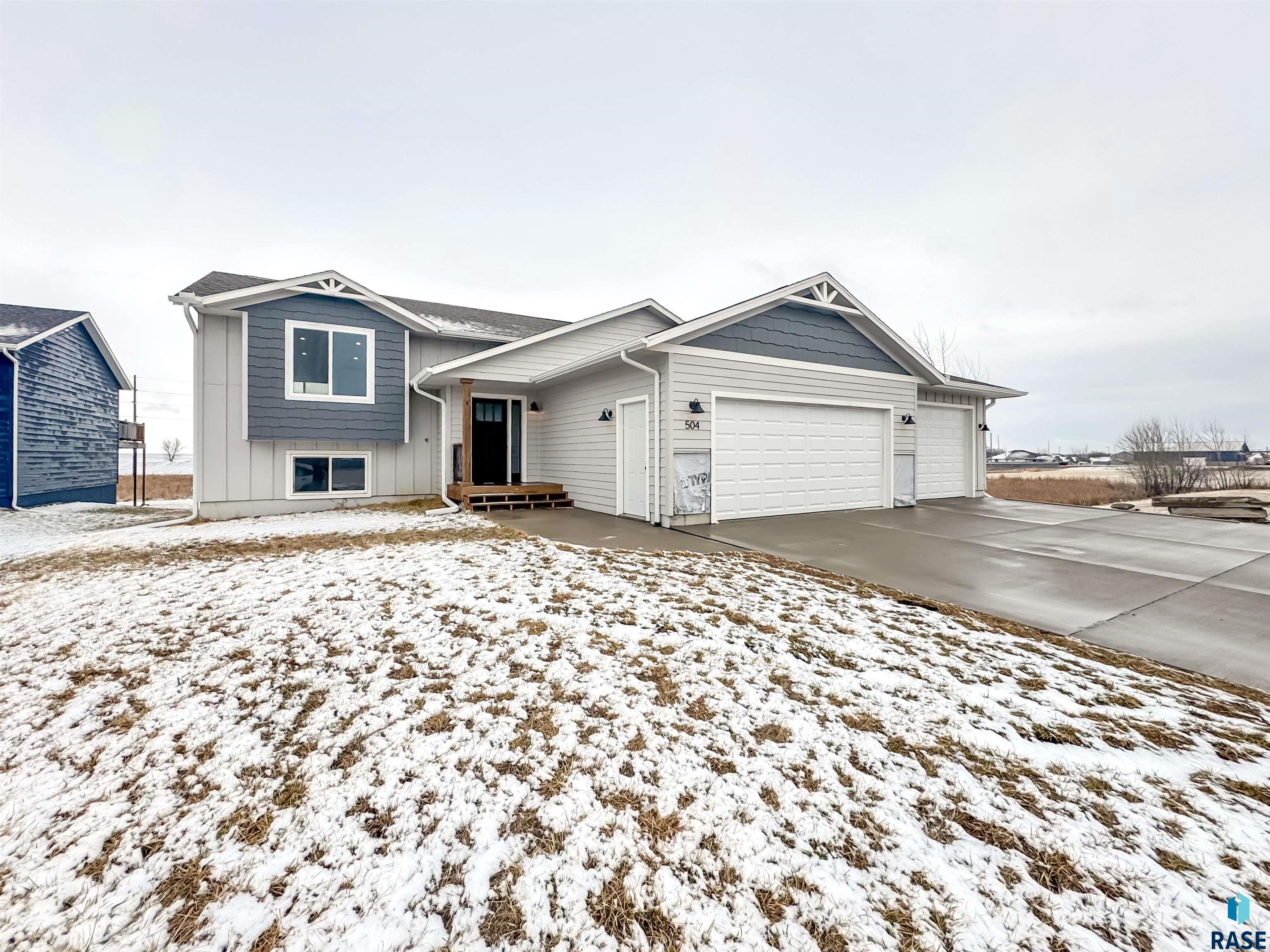 504 Opal Ln