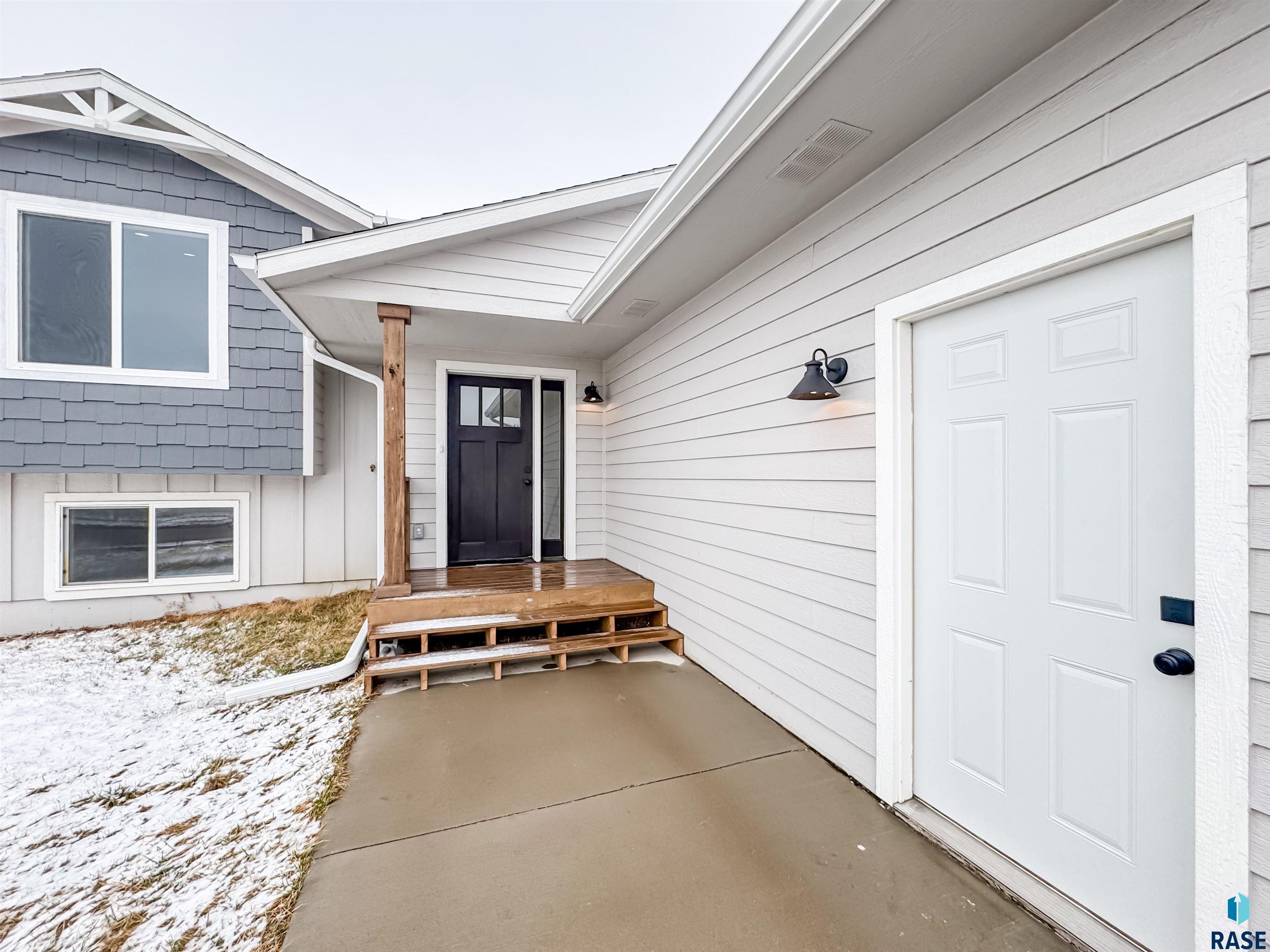 504 Opal Ln