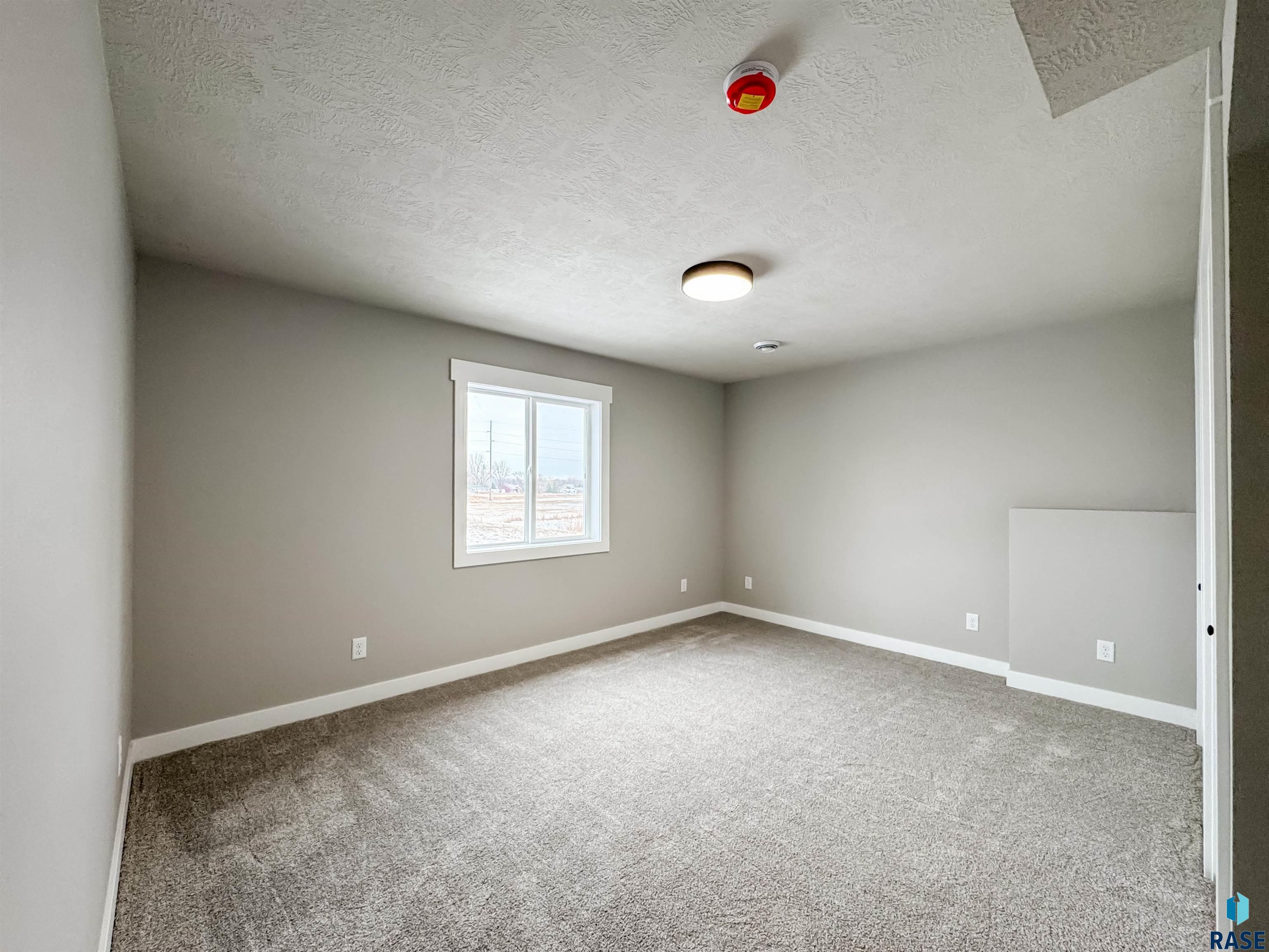 504 Opal Ln