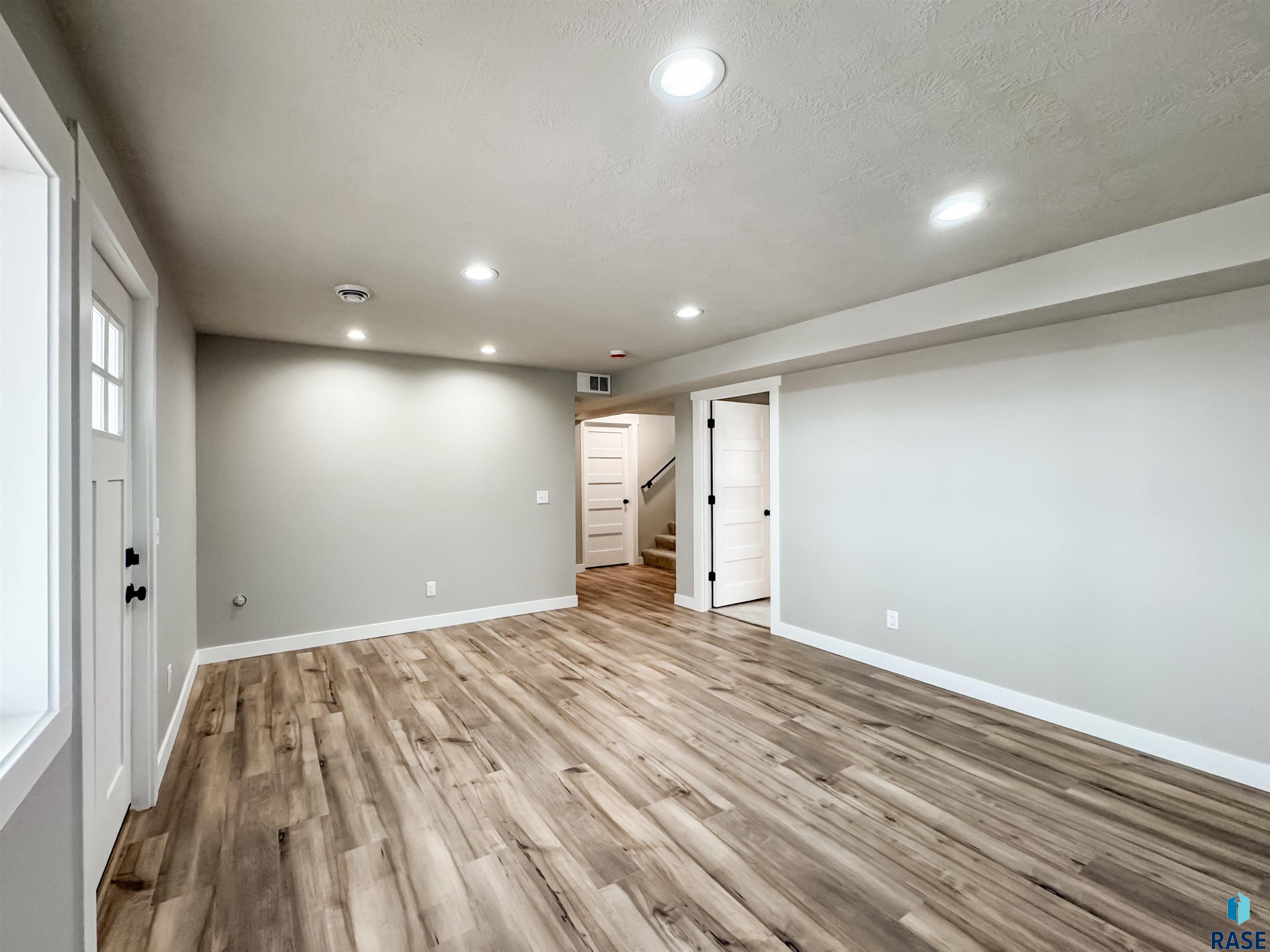 504 Opal Ln