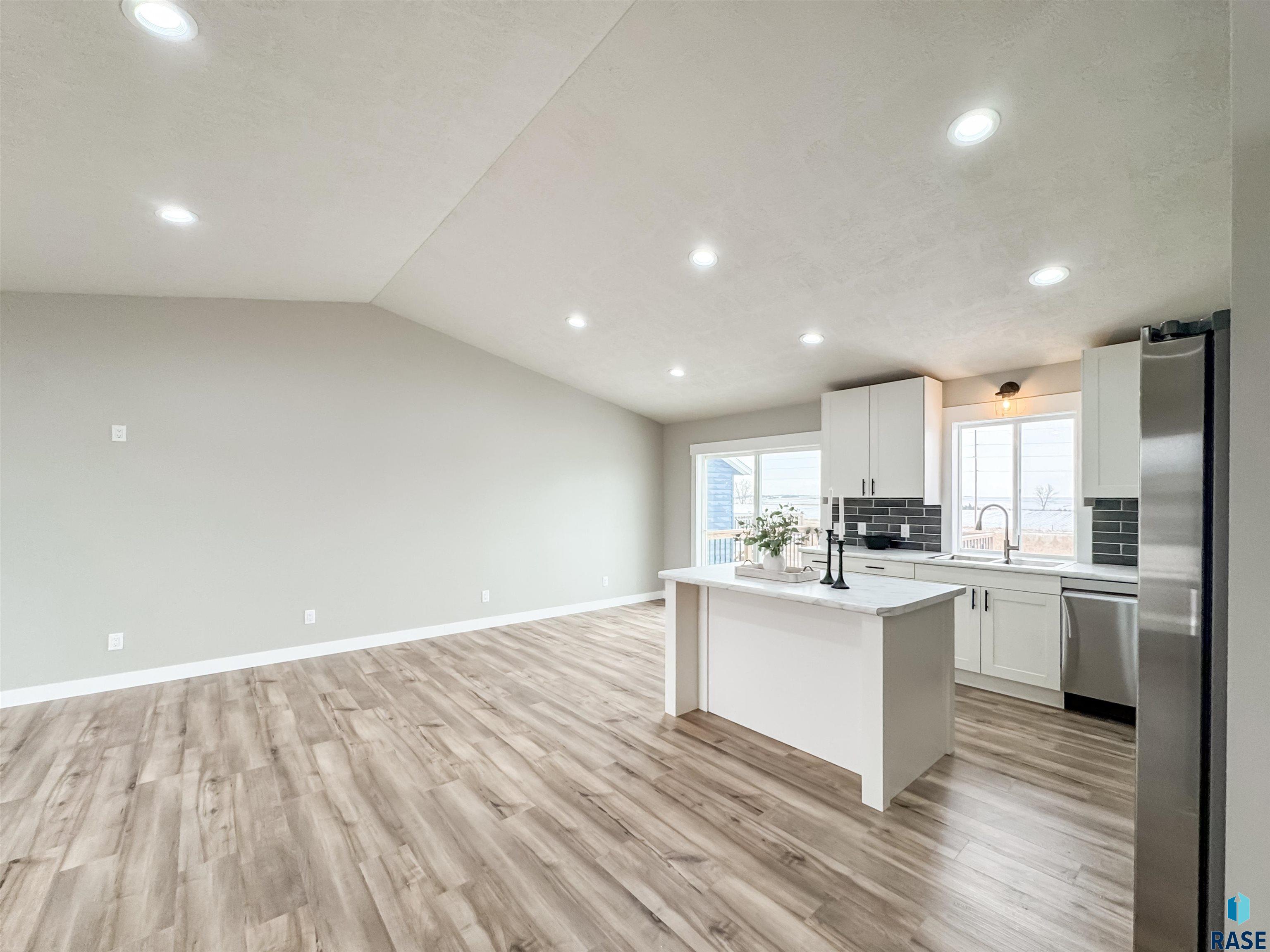504 Opal Ln