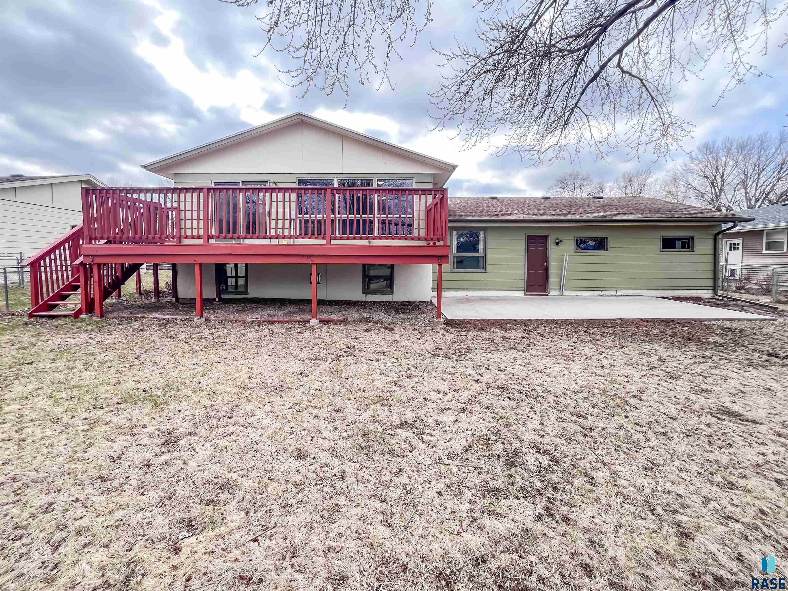 120 S Yellowstone Dr