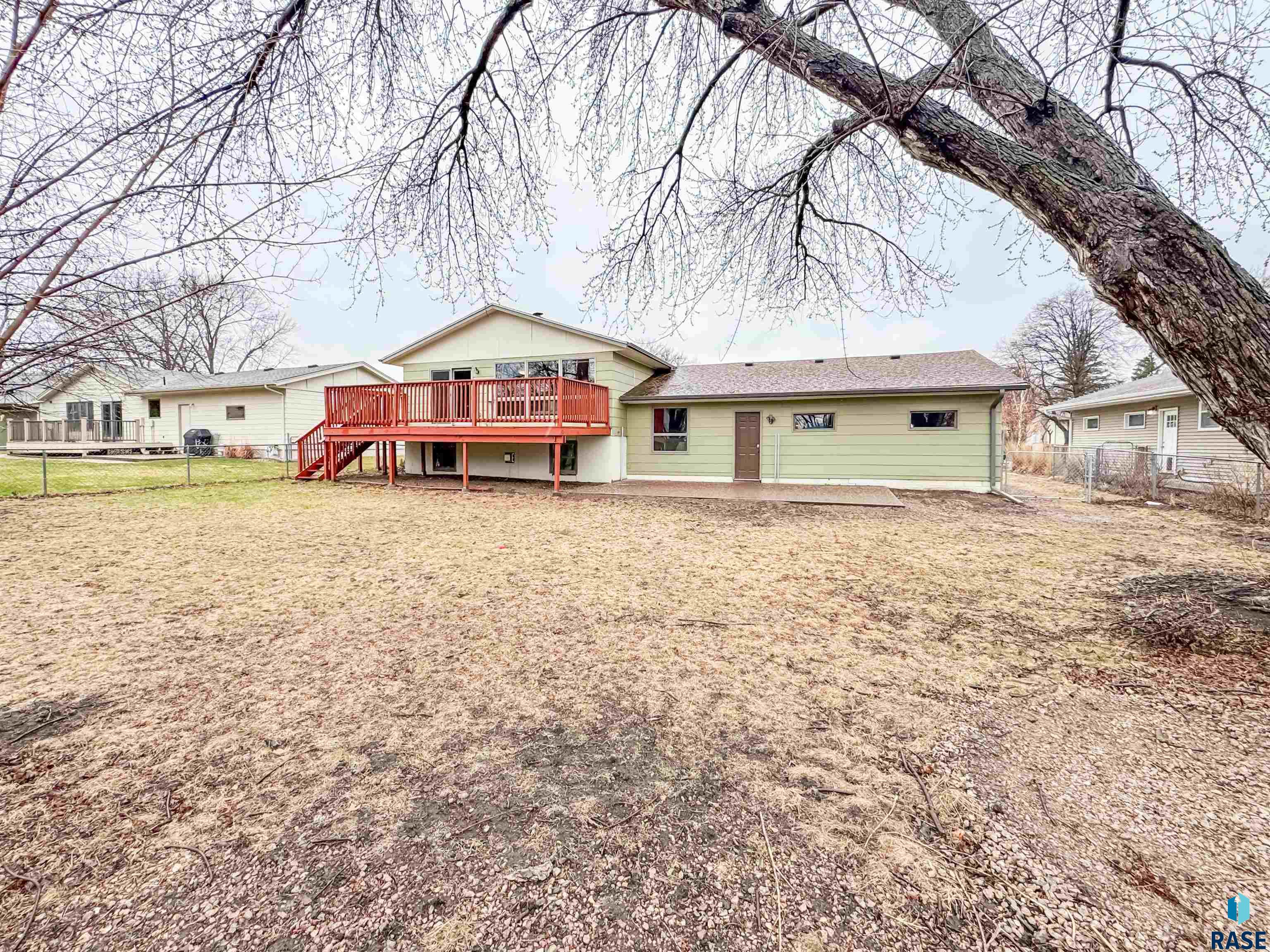 120 S Yellowstone Dr