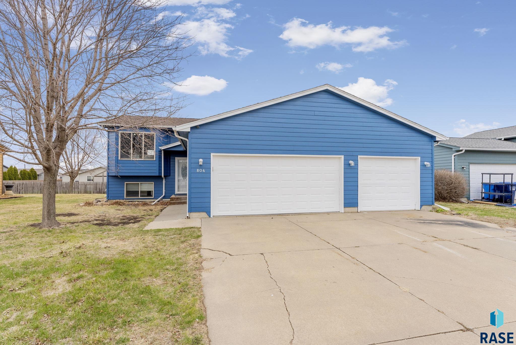 804 Lois Ln