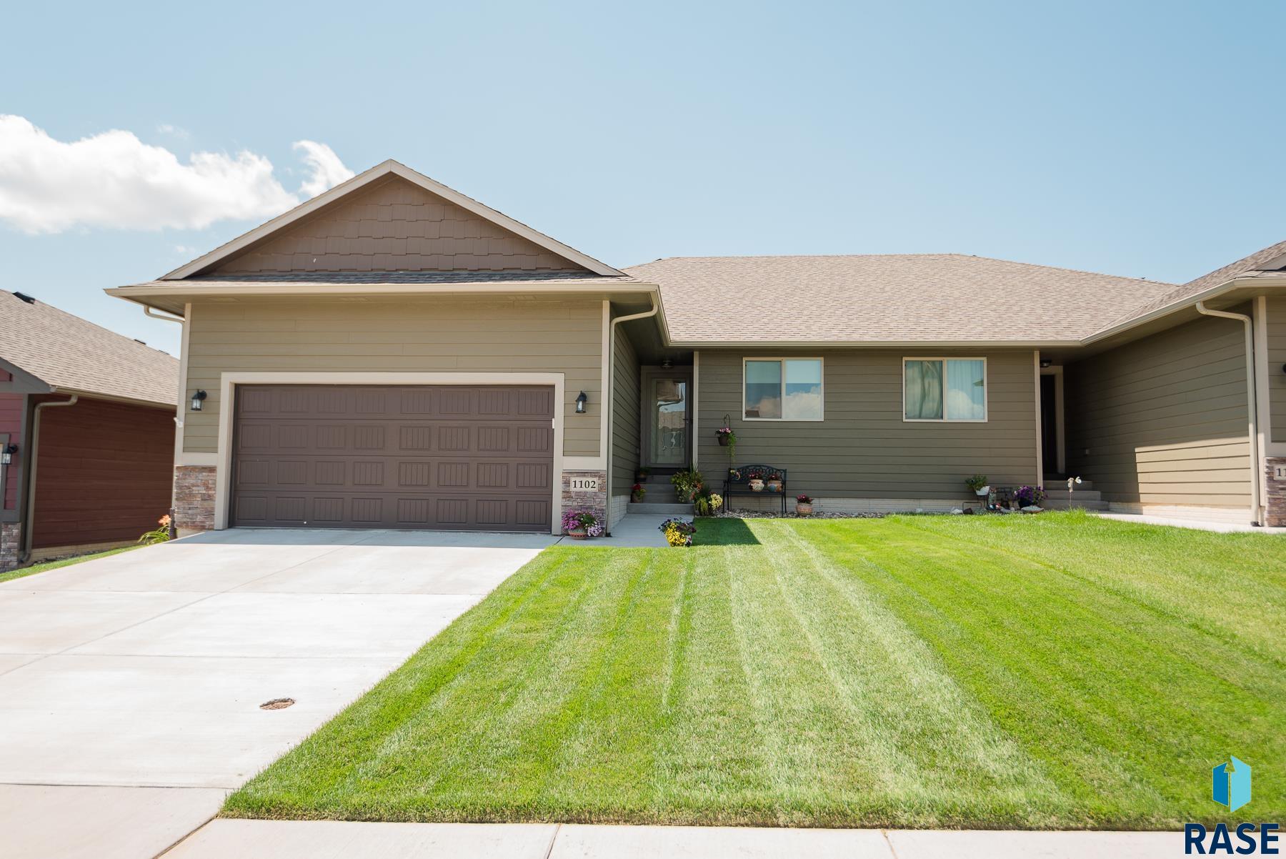 1102 N Brennan Ct