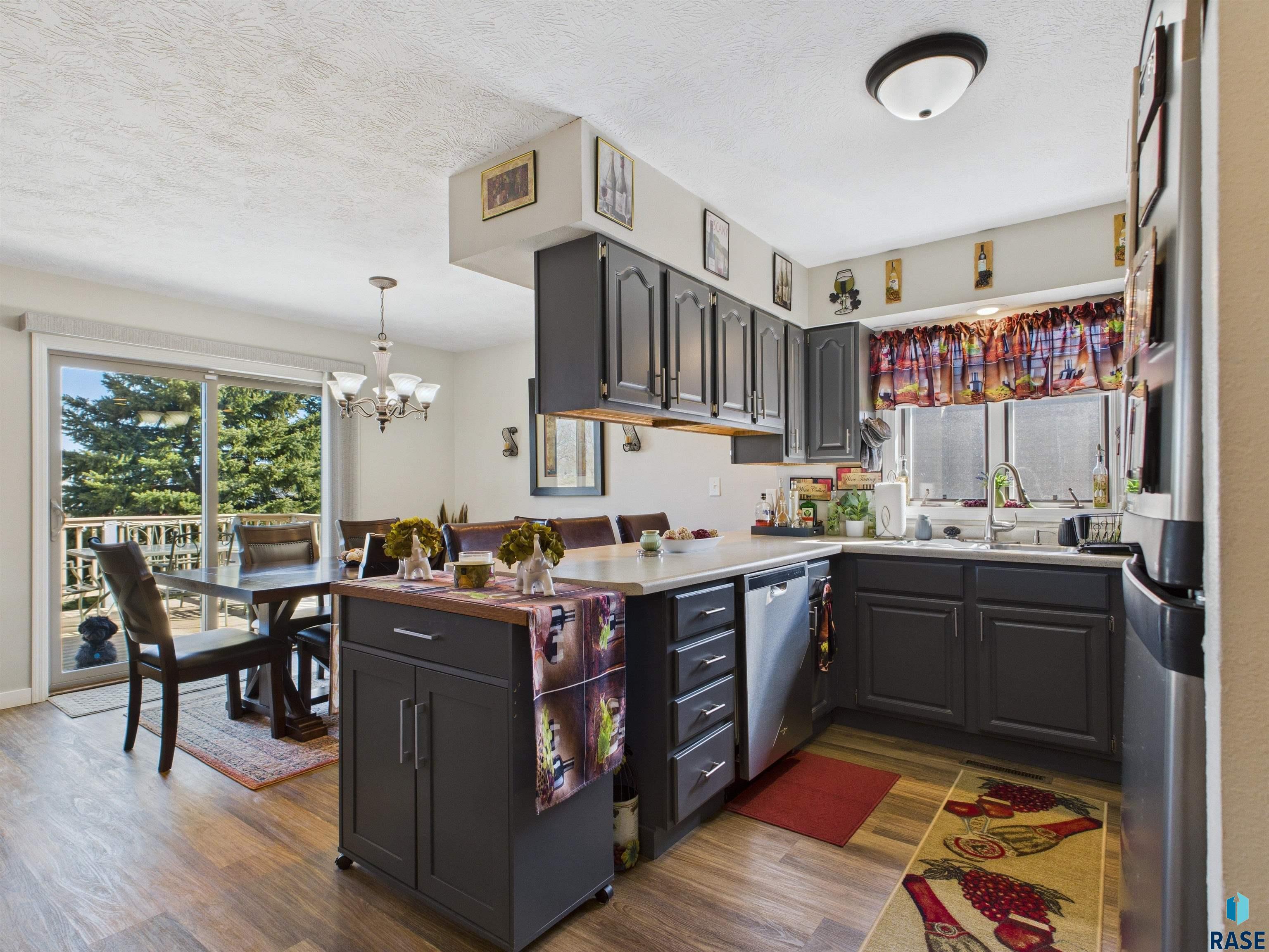 6200 W Oscar Howe Cir