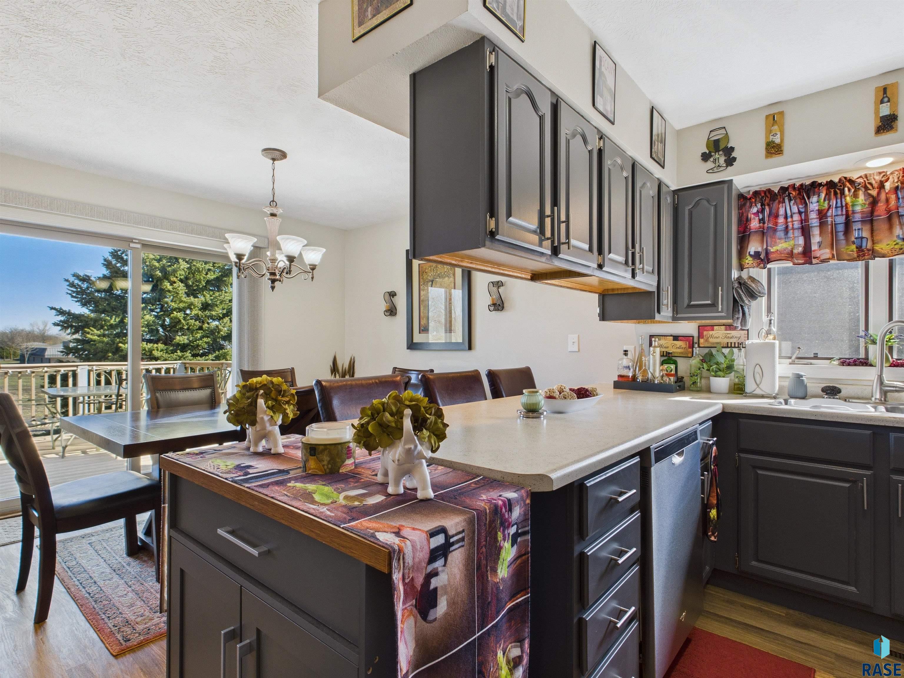 6200 W Oscar Howe Cir