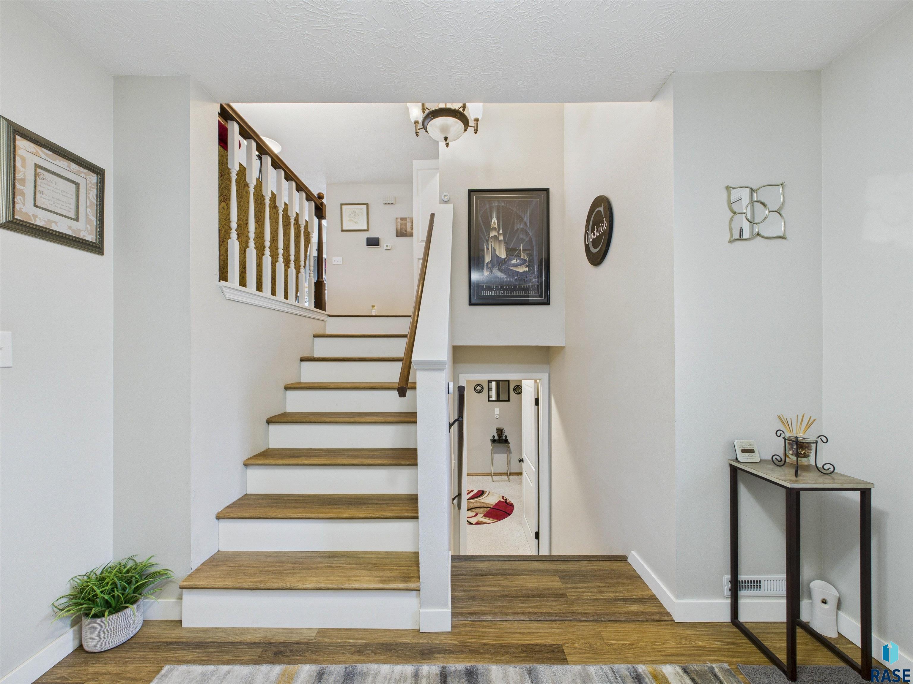 6200 W Oscar Howe Cir