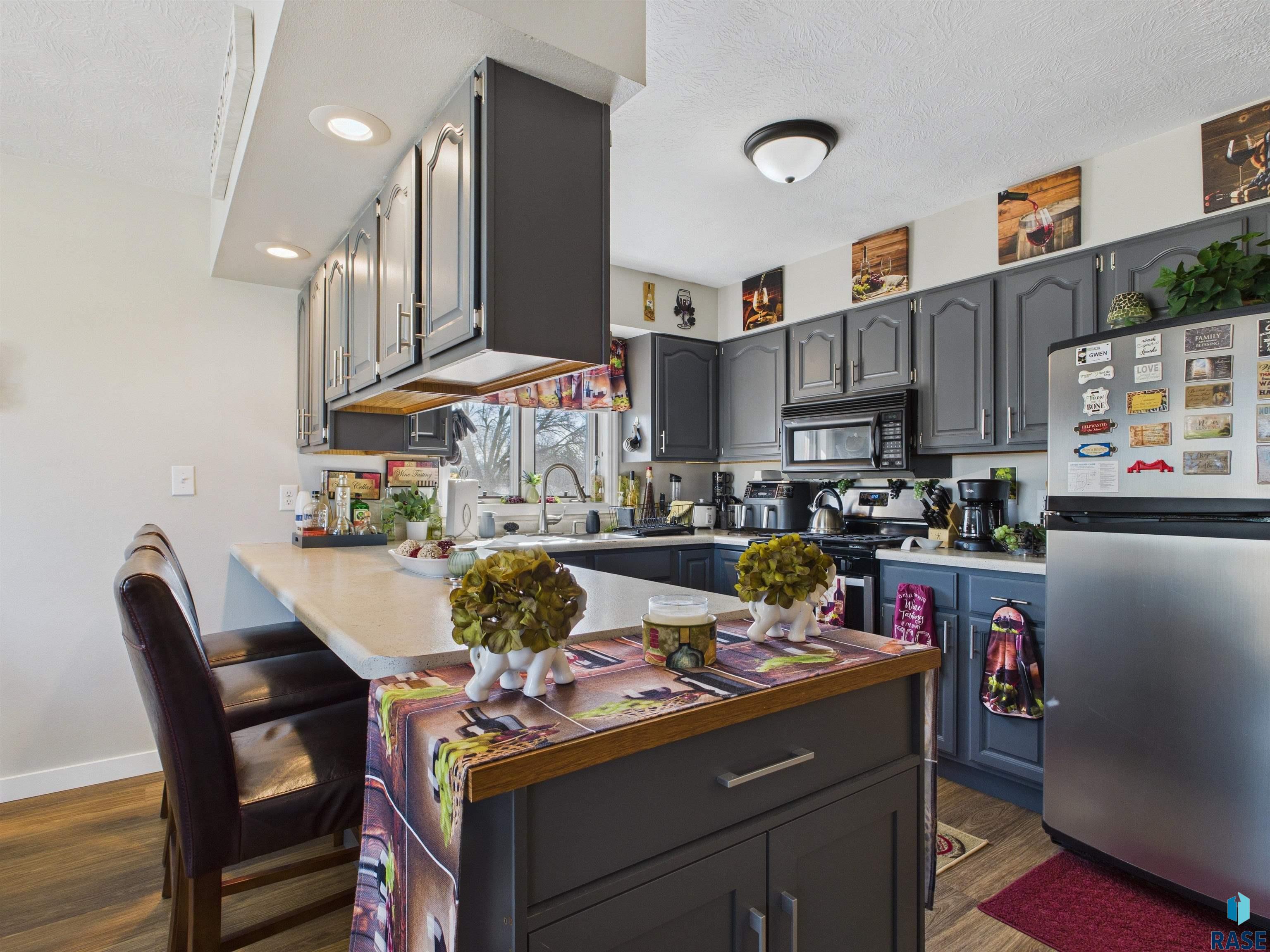 6200 W Oscar Howe Cir