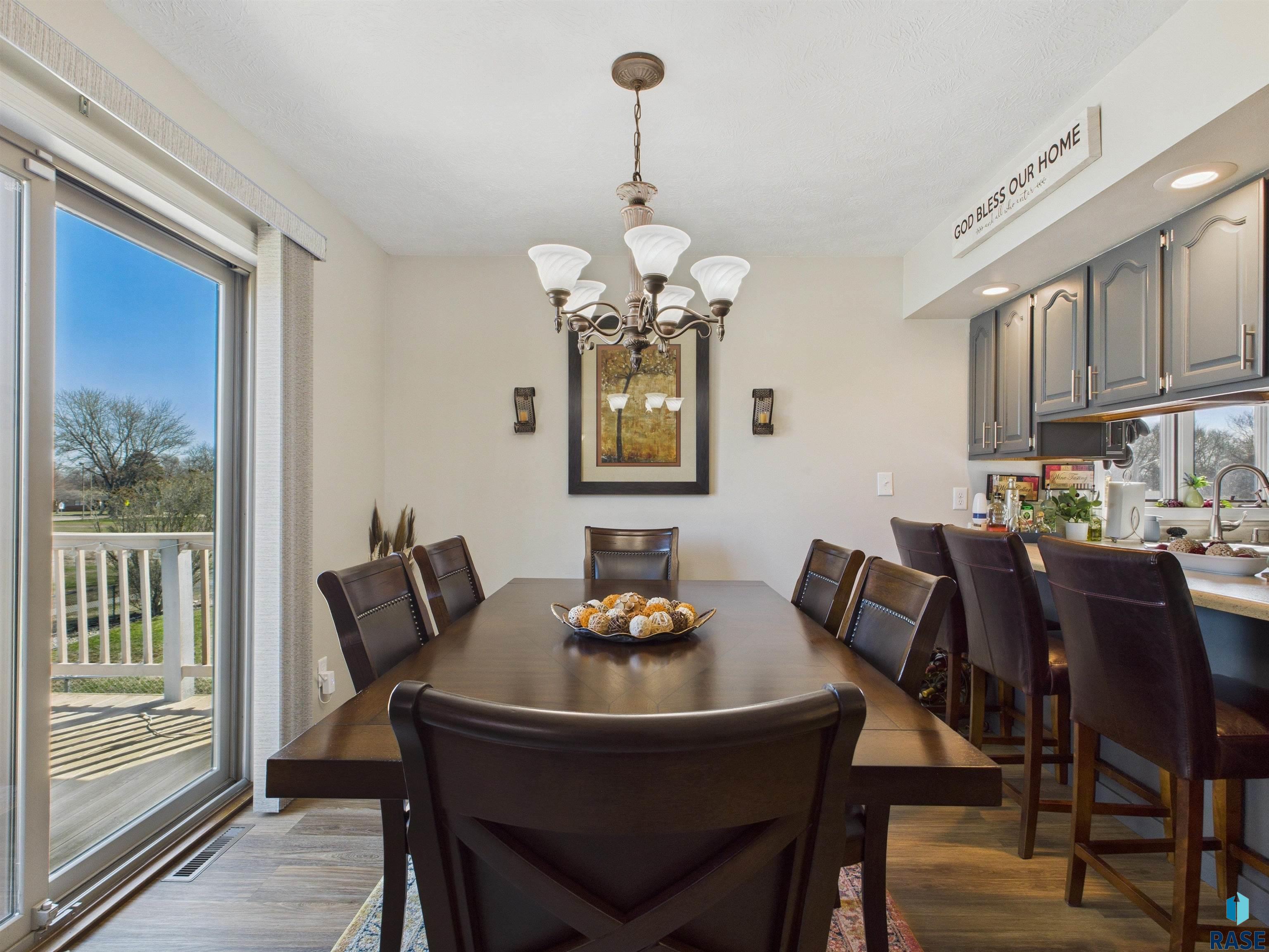 6200 W Oscar Howe Cir