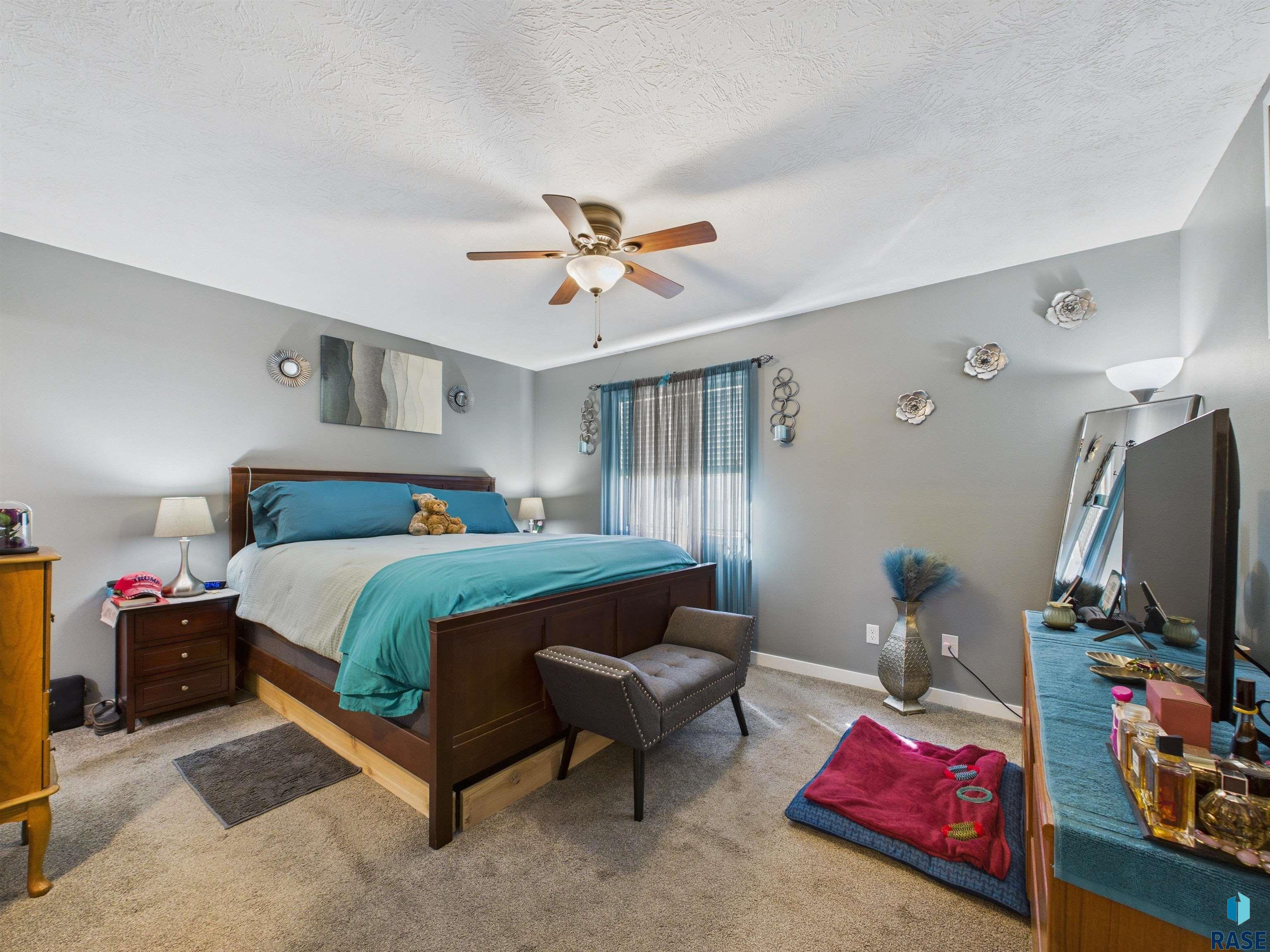 6200 W Oscar Howe Cir
