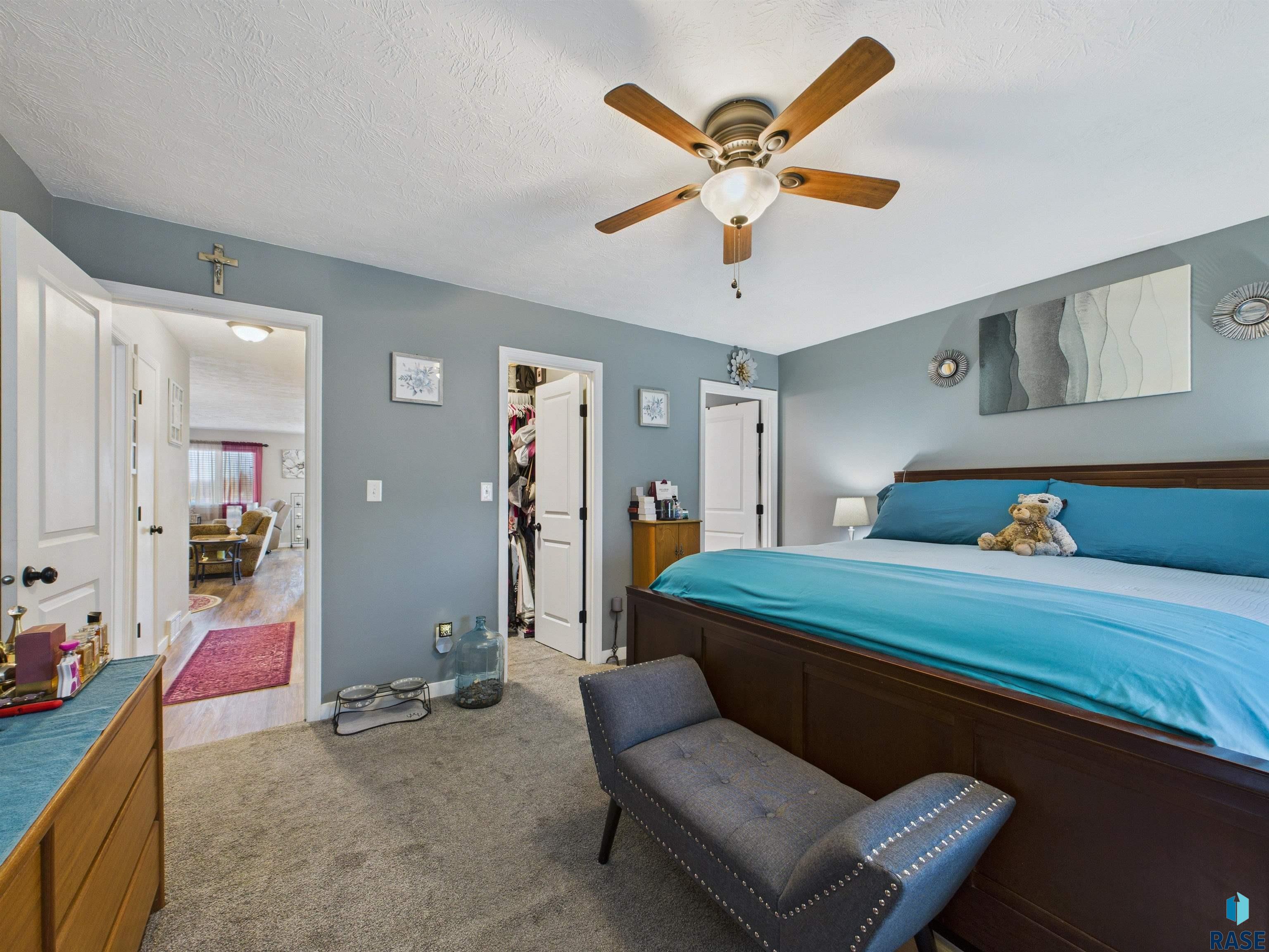6200 W Oscar Howe Cir