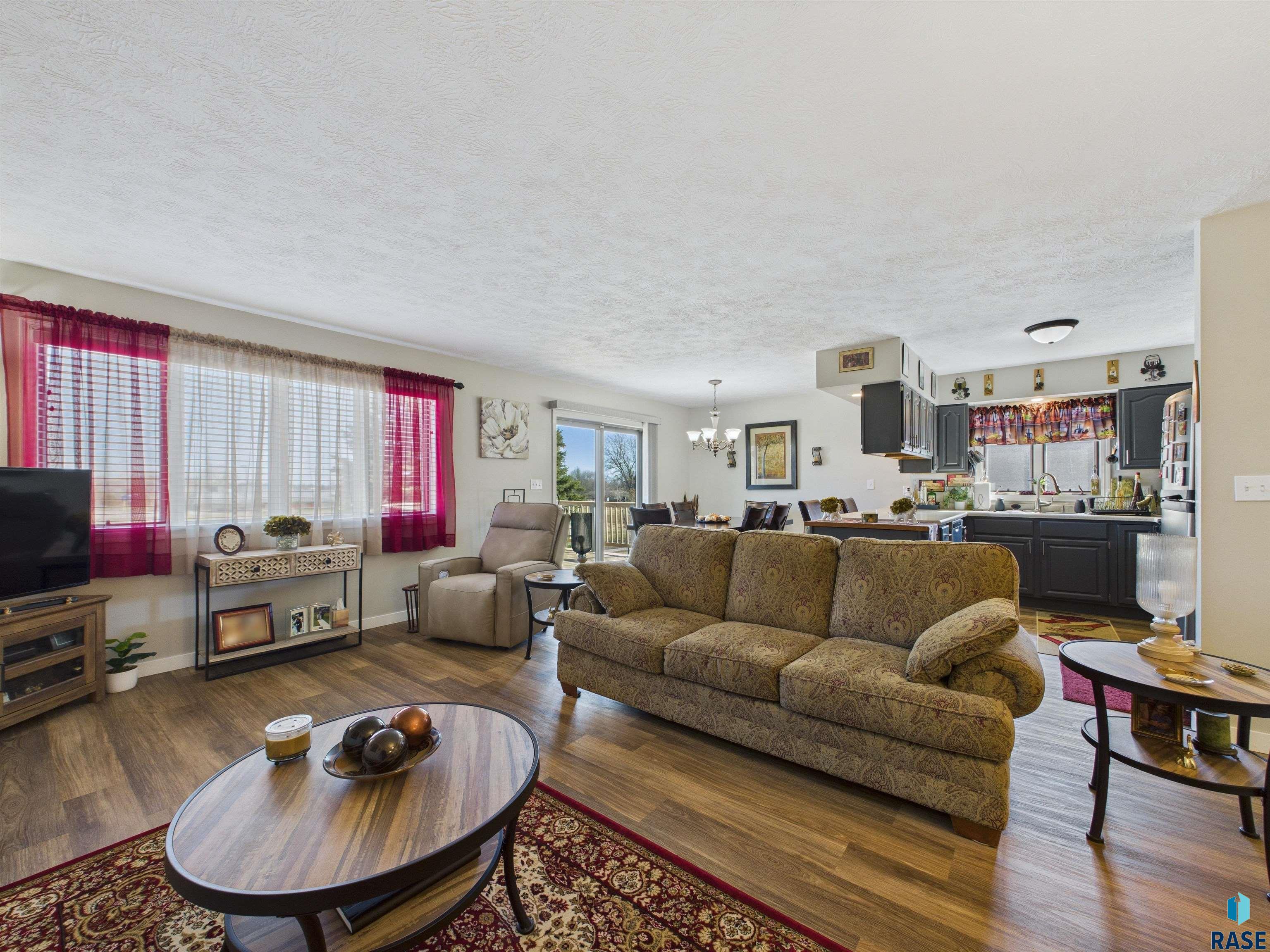 6200 W Oscar Howe Cir
