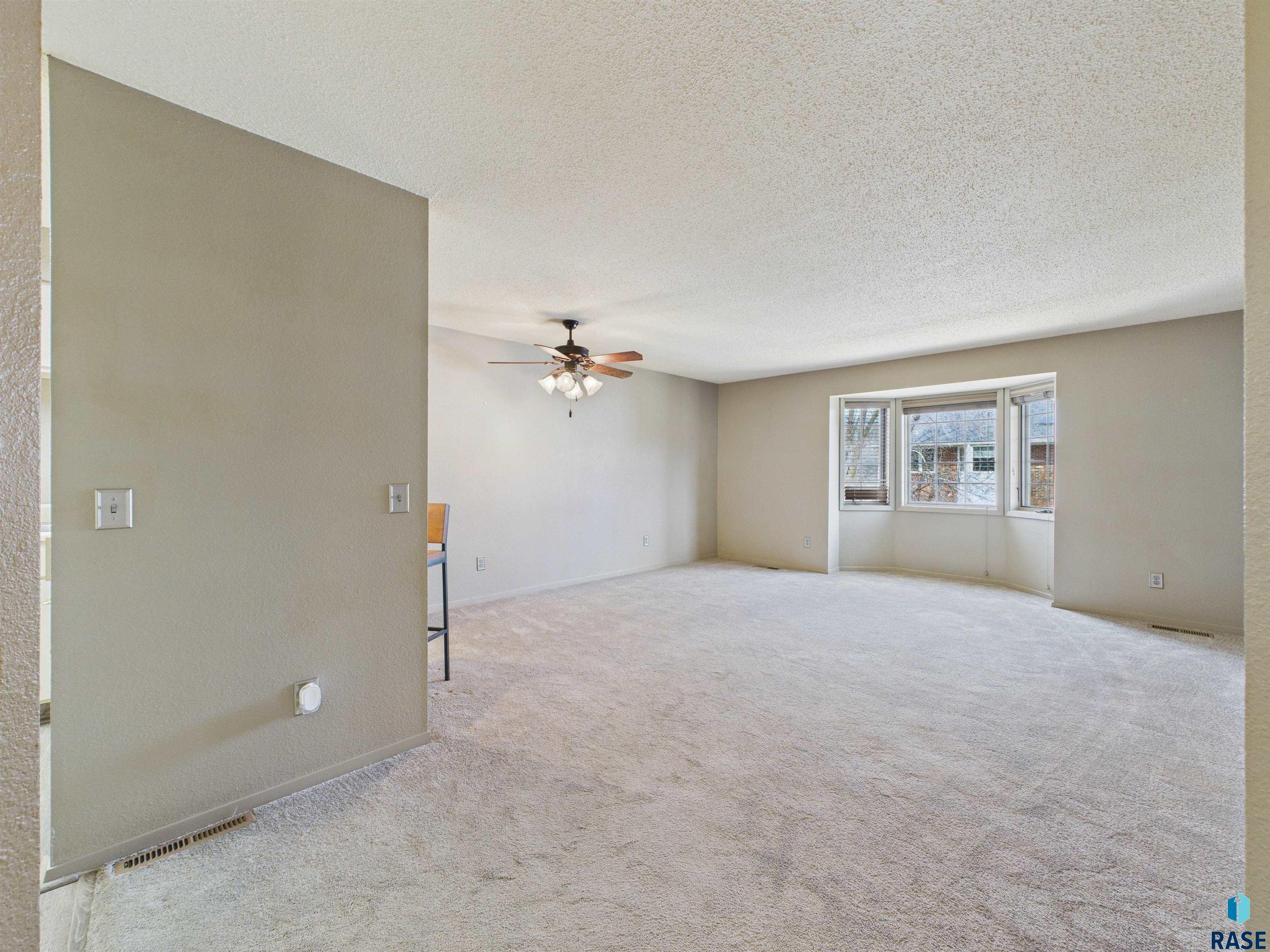 1104 W 57th St 204A