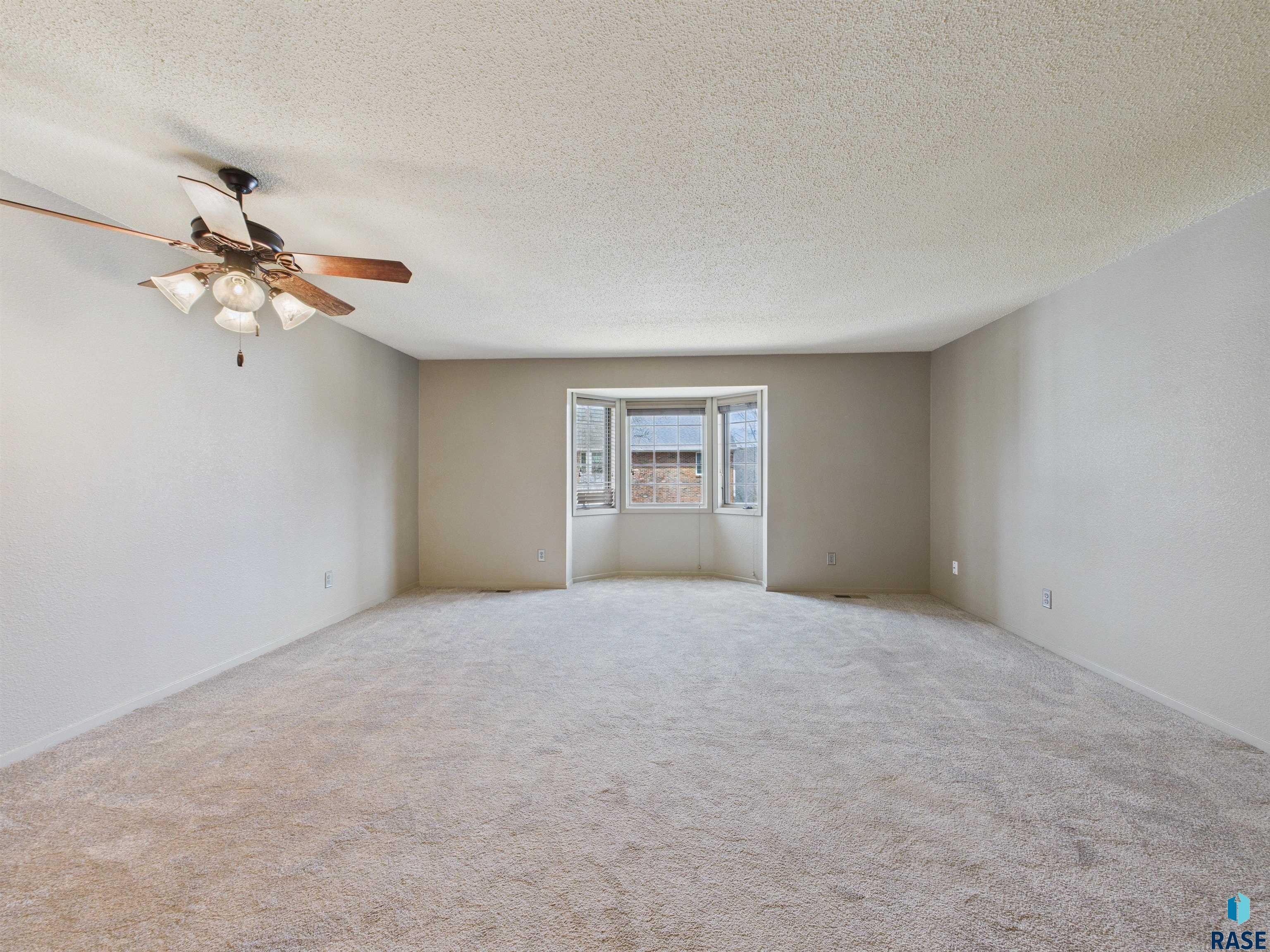 1104 W 57th St 204A
