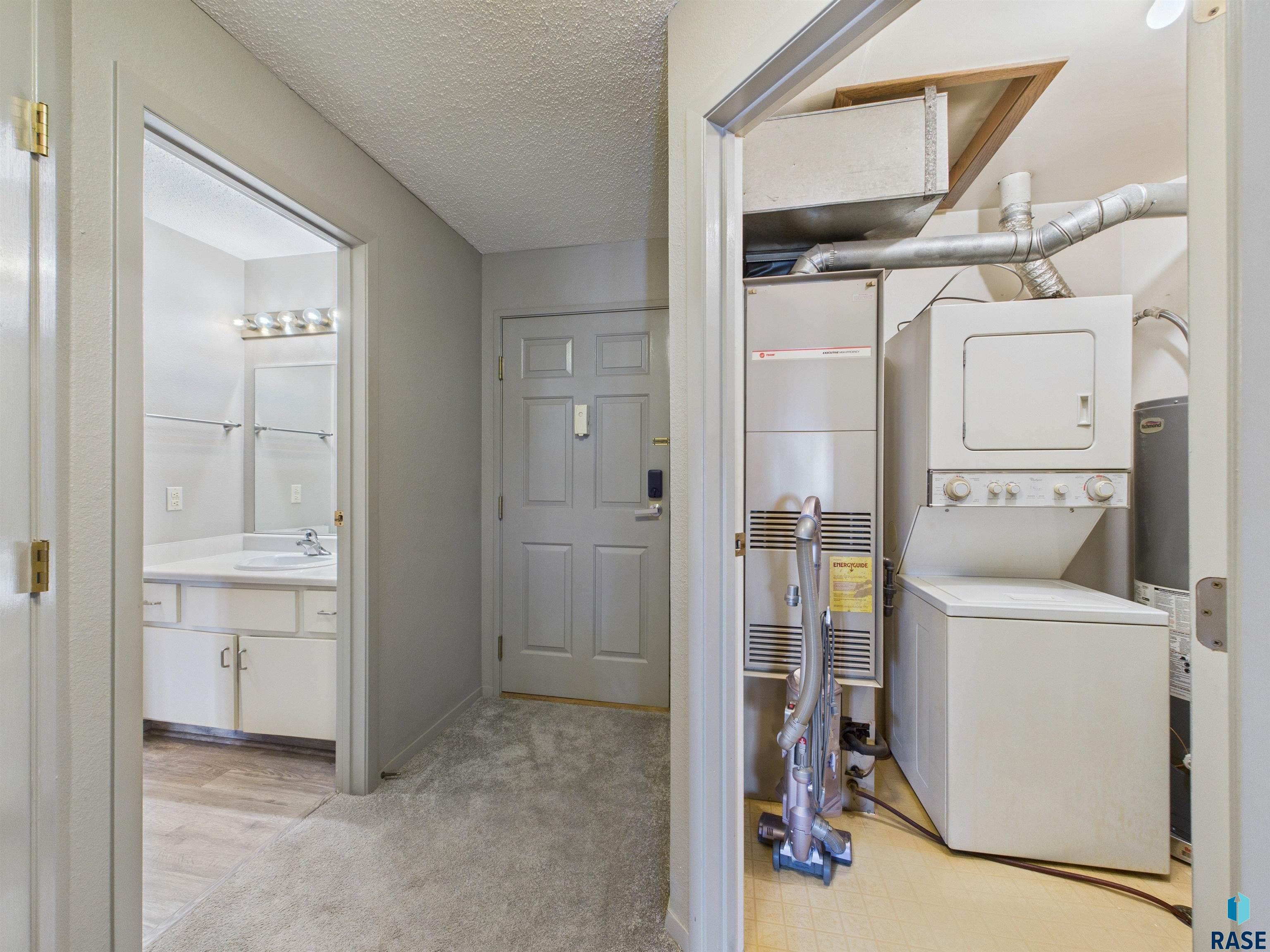 1104 W 57th St 204A