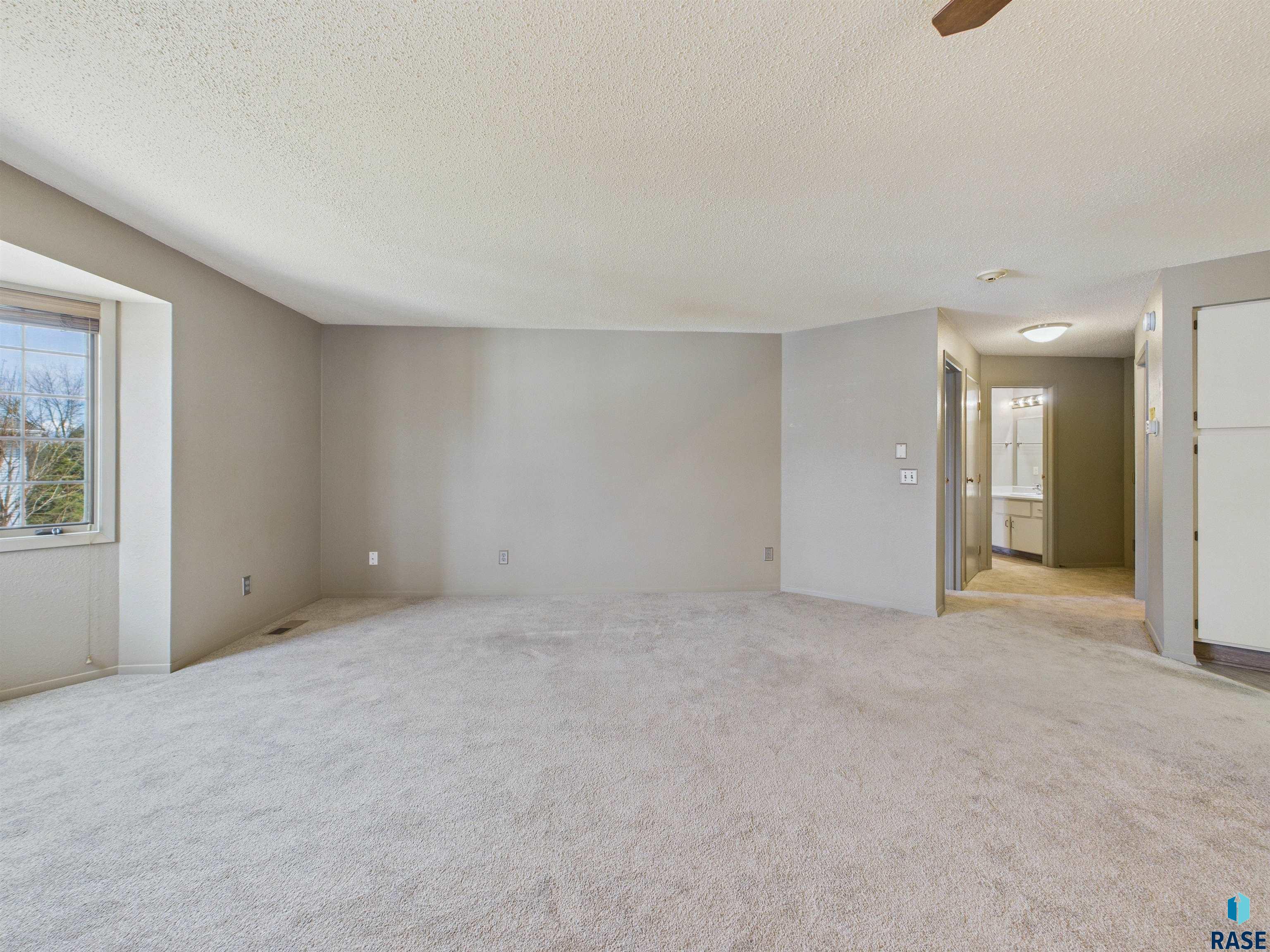 1104 W 57th St 204A
