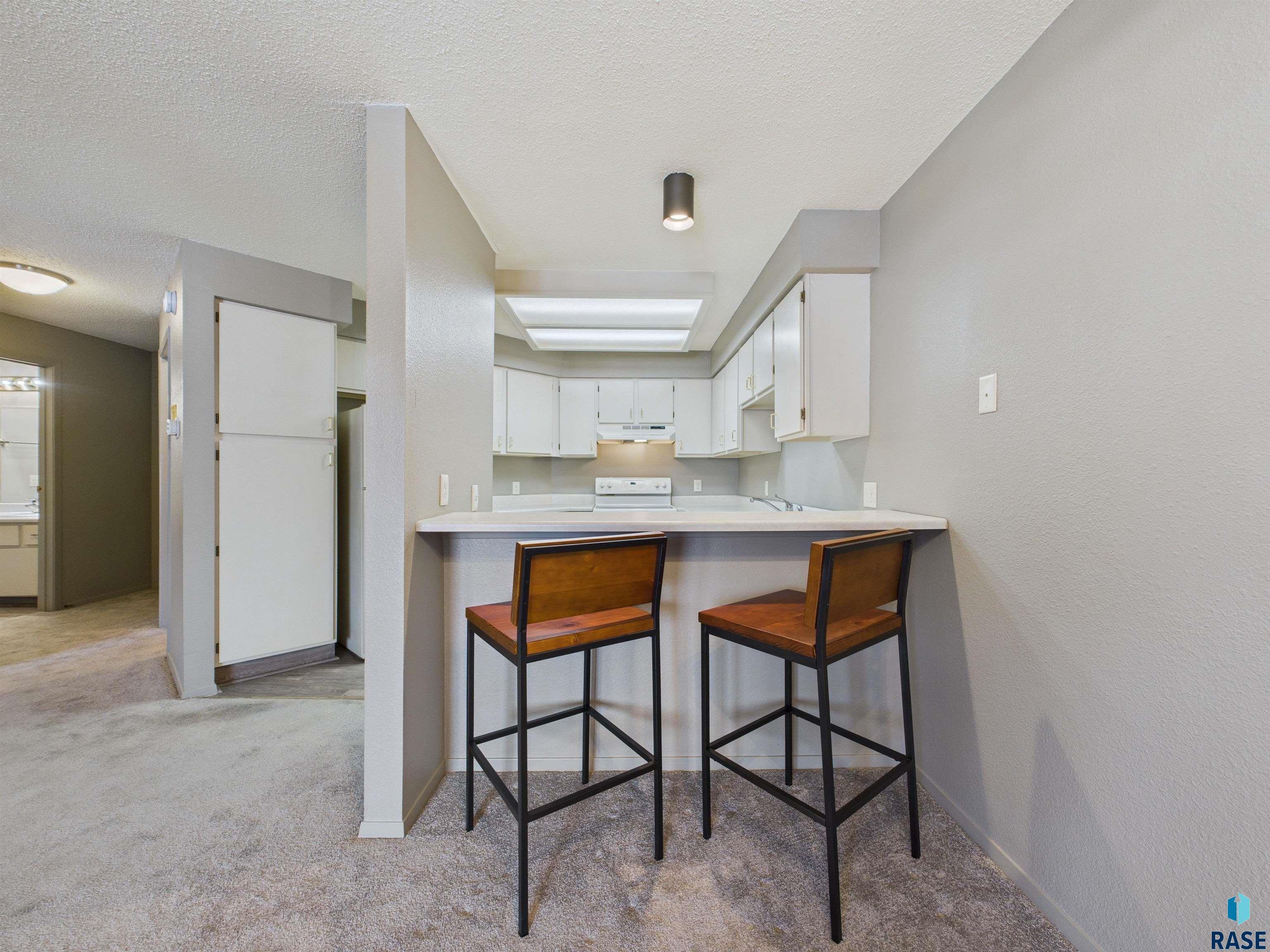 1104 W 57th St 204A
