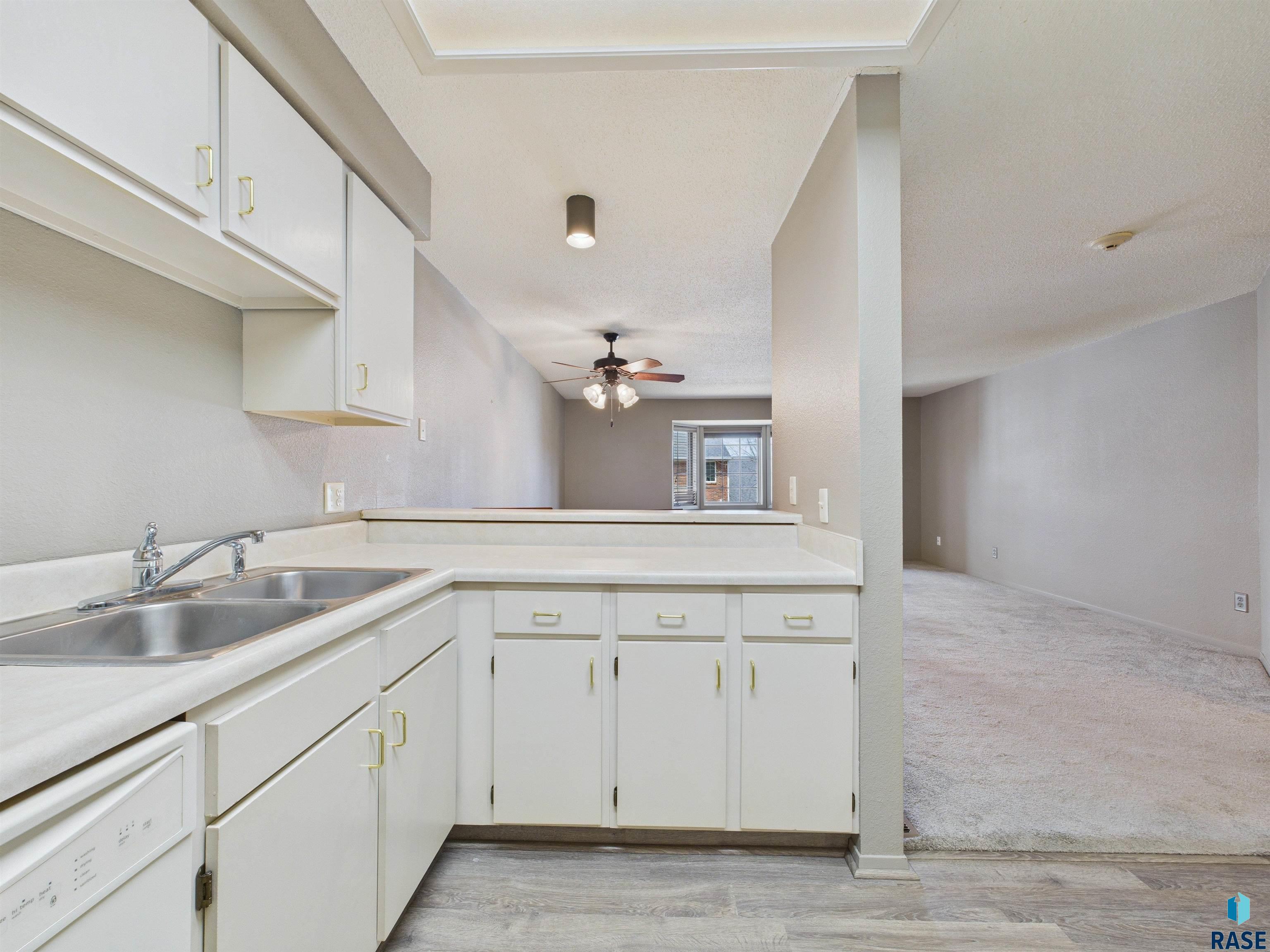 1104 W 57th St 204A