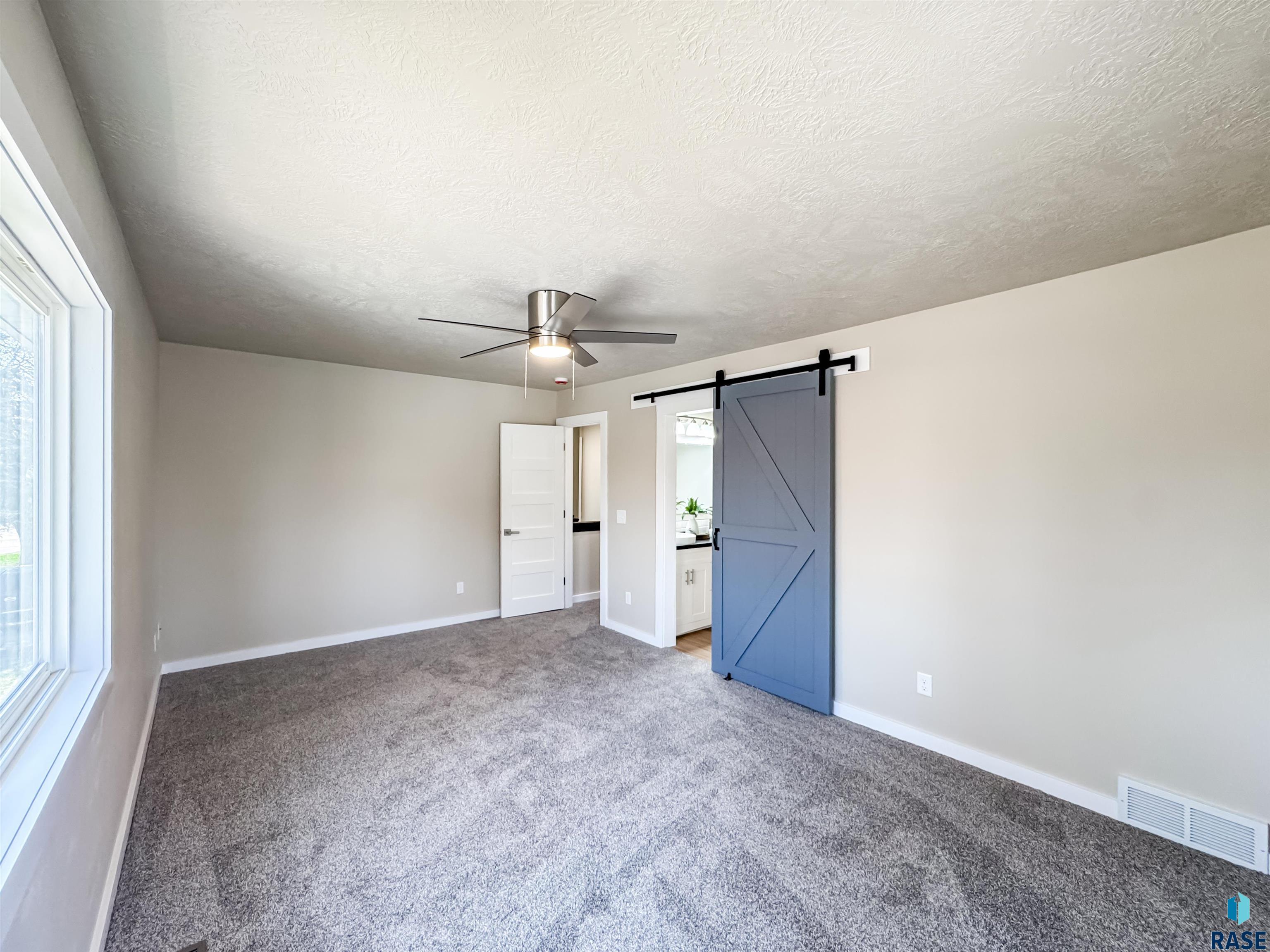 105 N Needles Dr