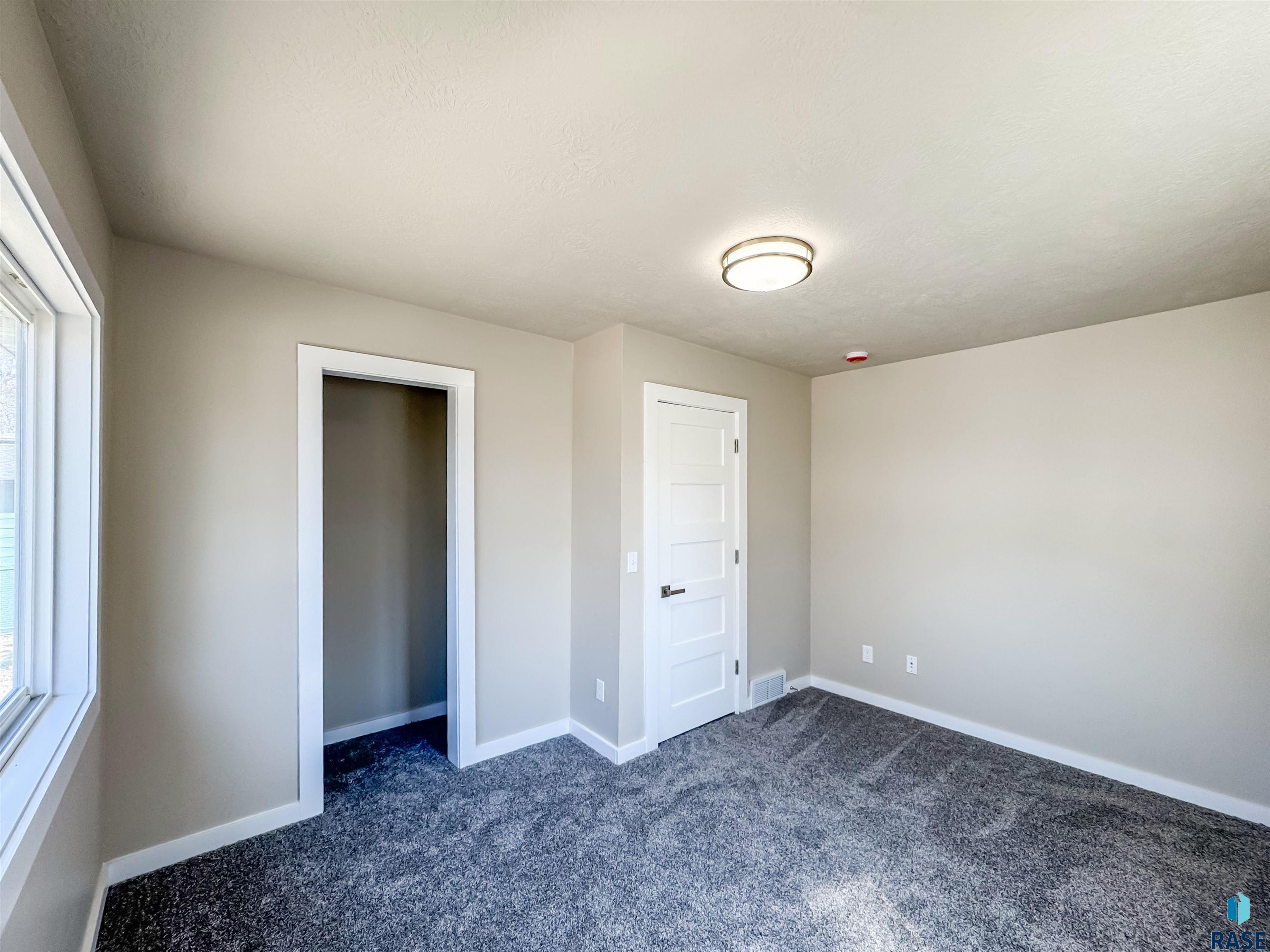 105 N Needles Dr