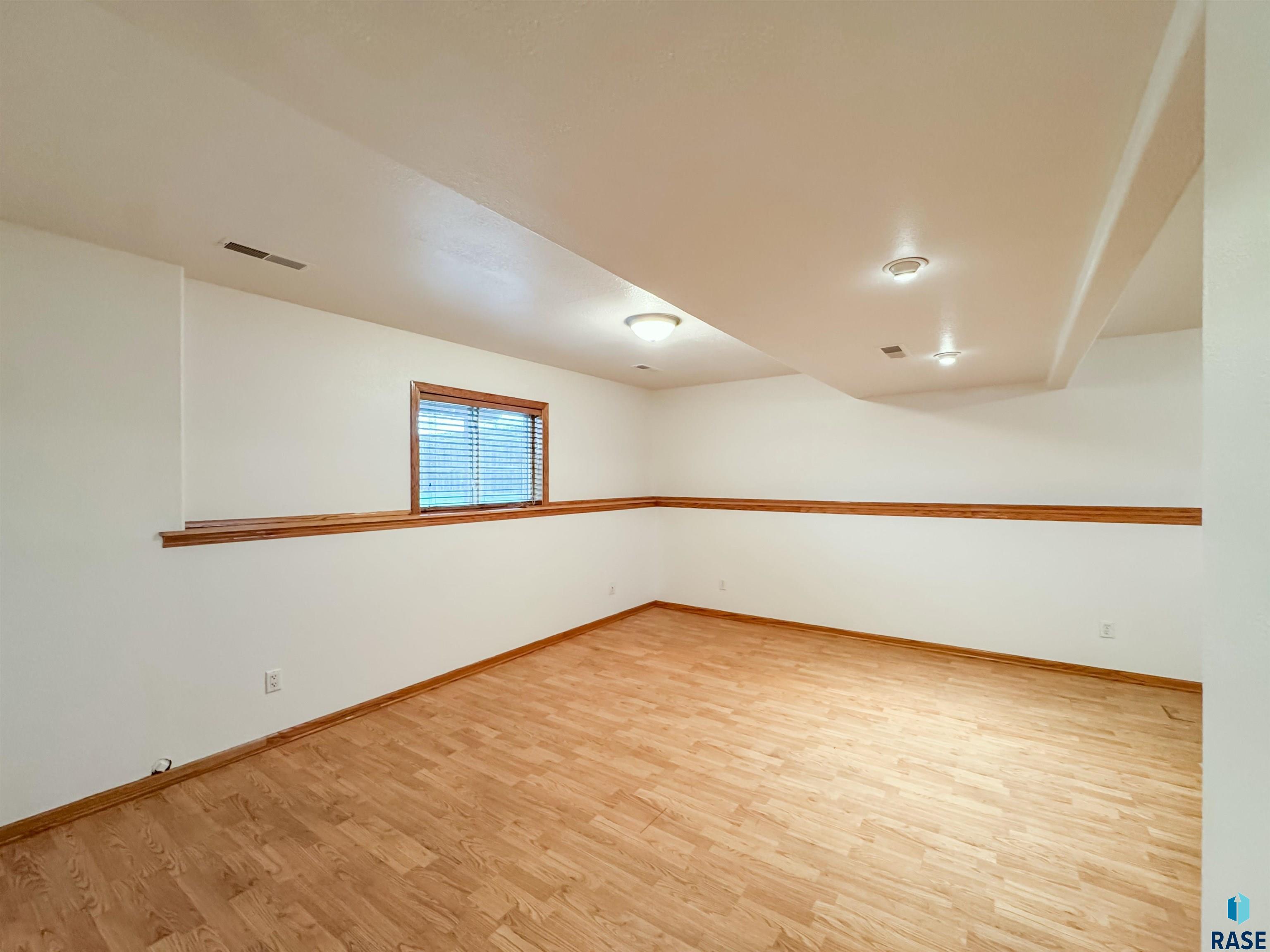703 Almond Ave