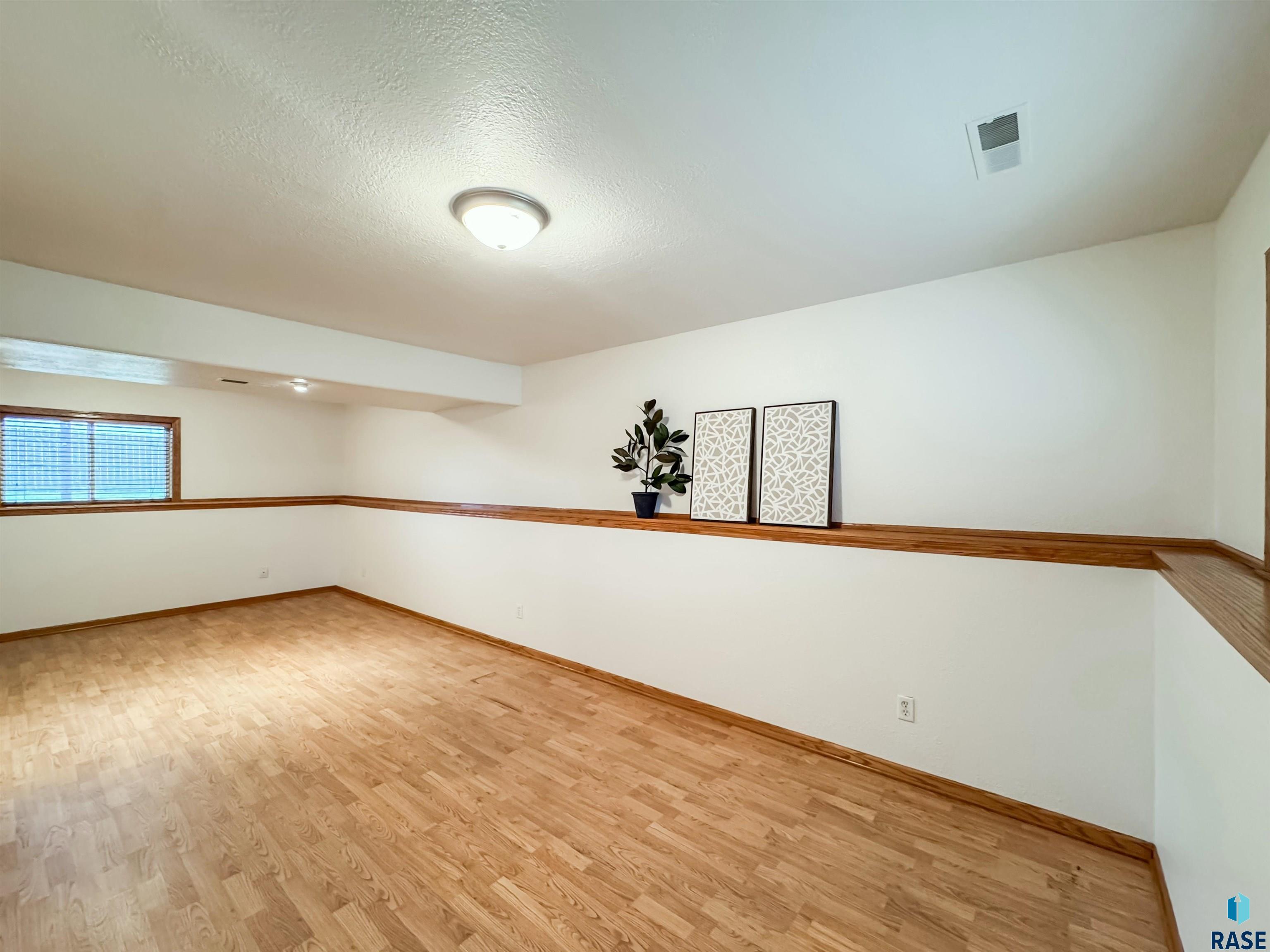 703 Almond Ave