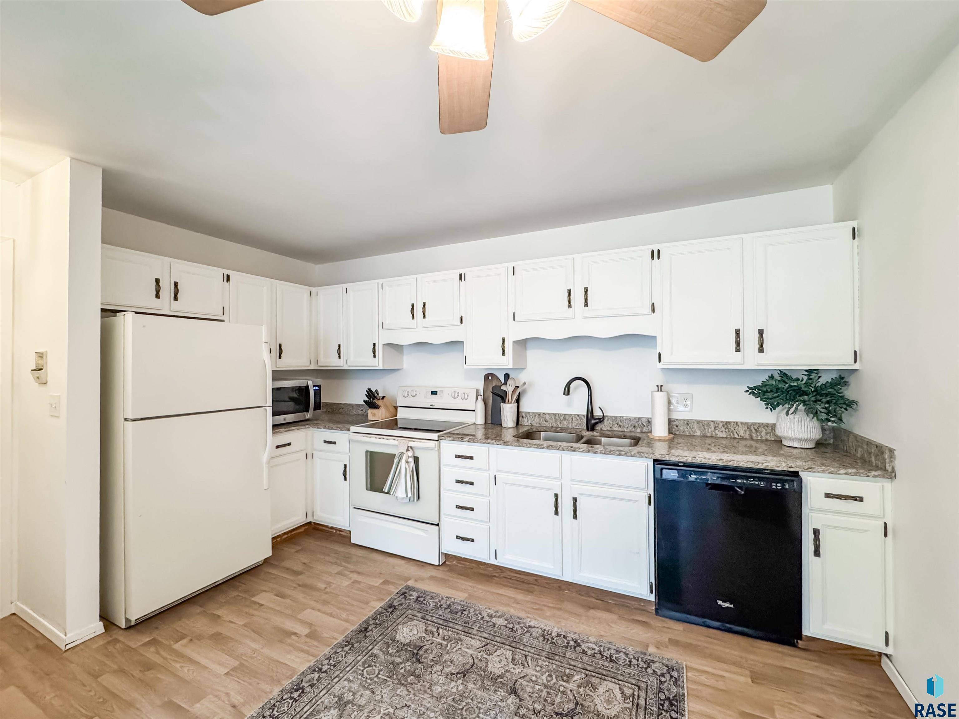 3608 S Gateway Blvd 304