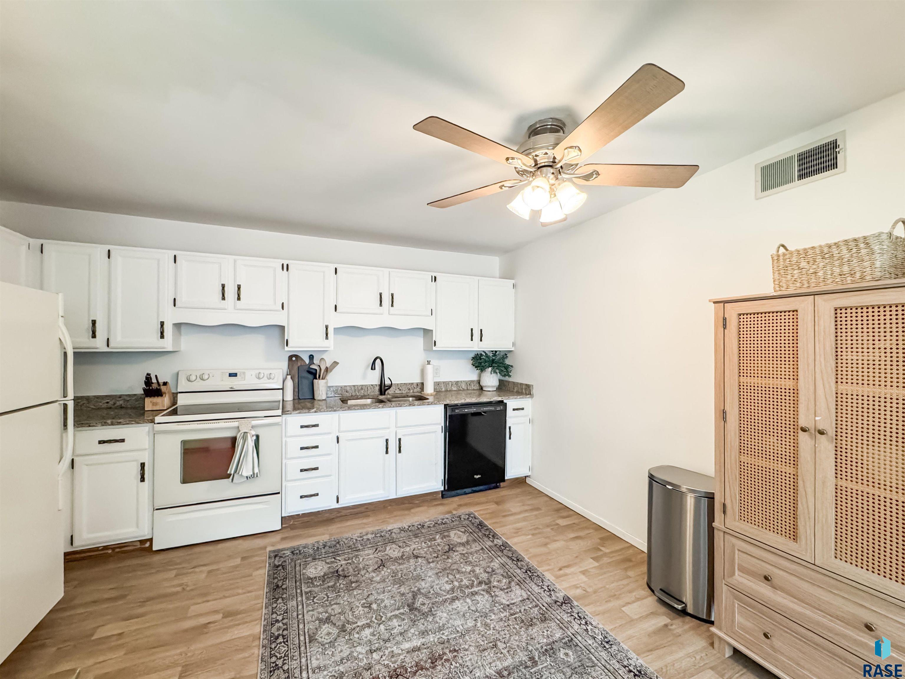 3608 S Gateway Blvd 304