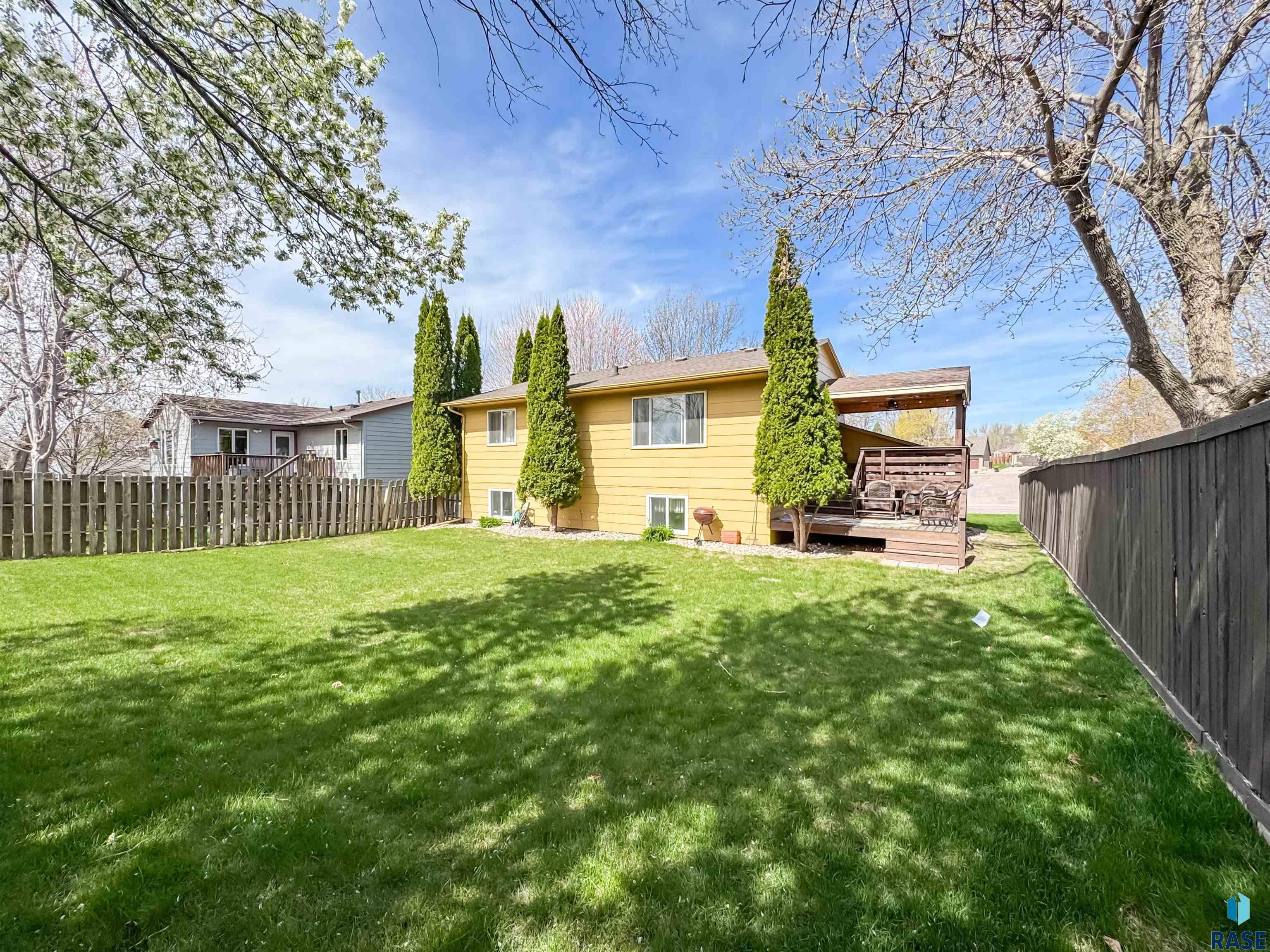 2204 S Melanie Ln