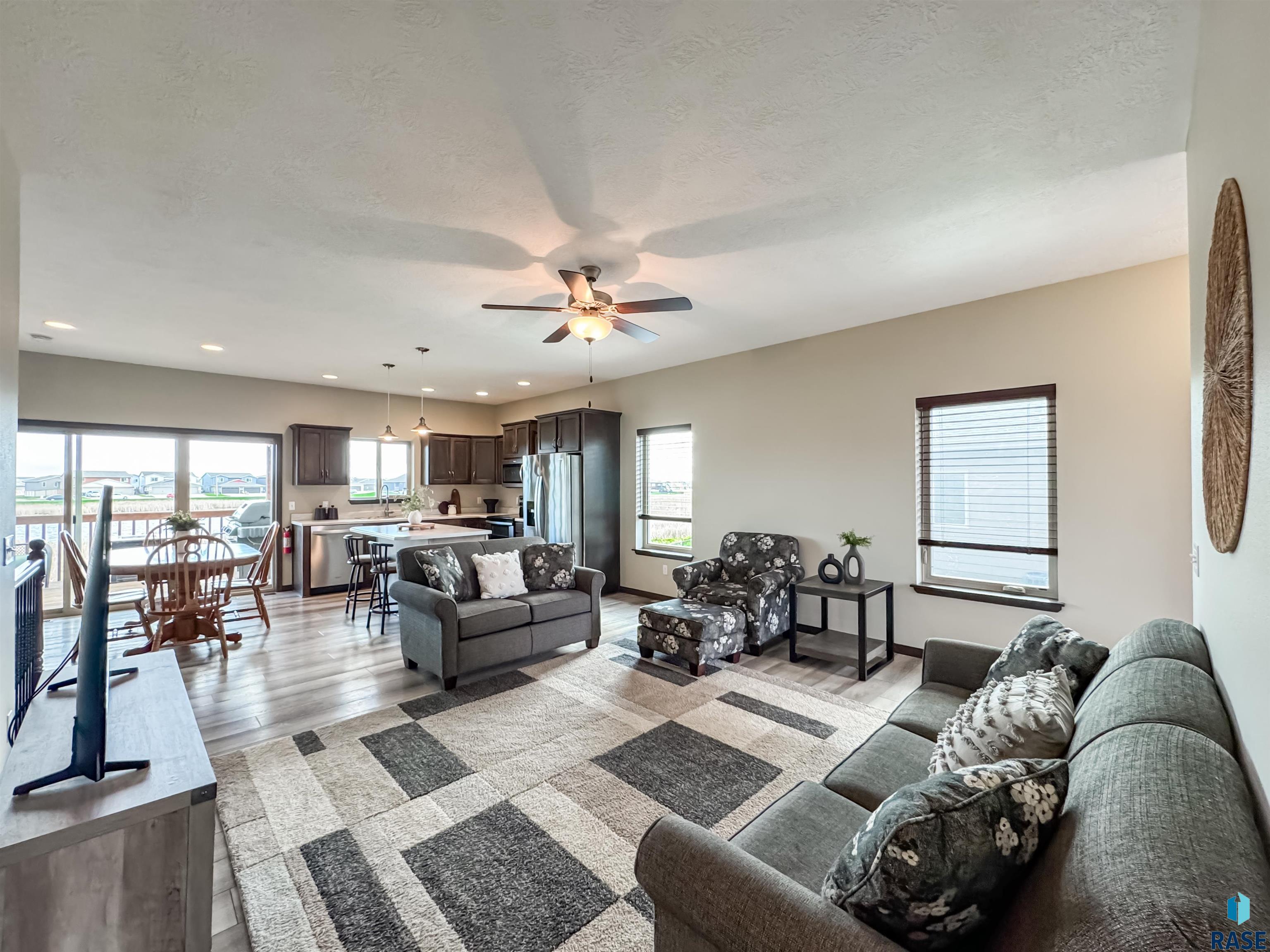 2704 S Keyrell Dr